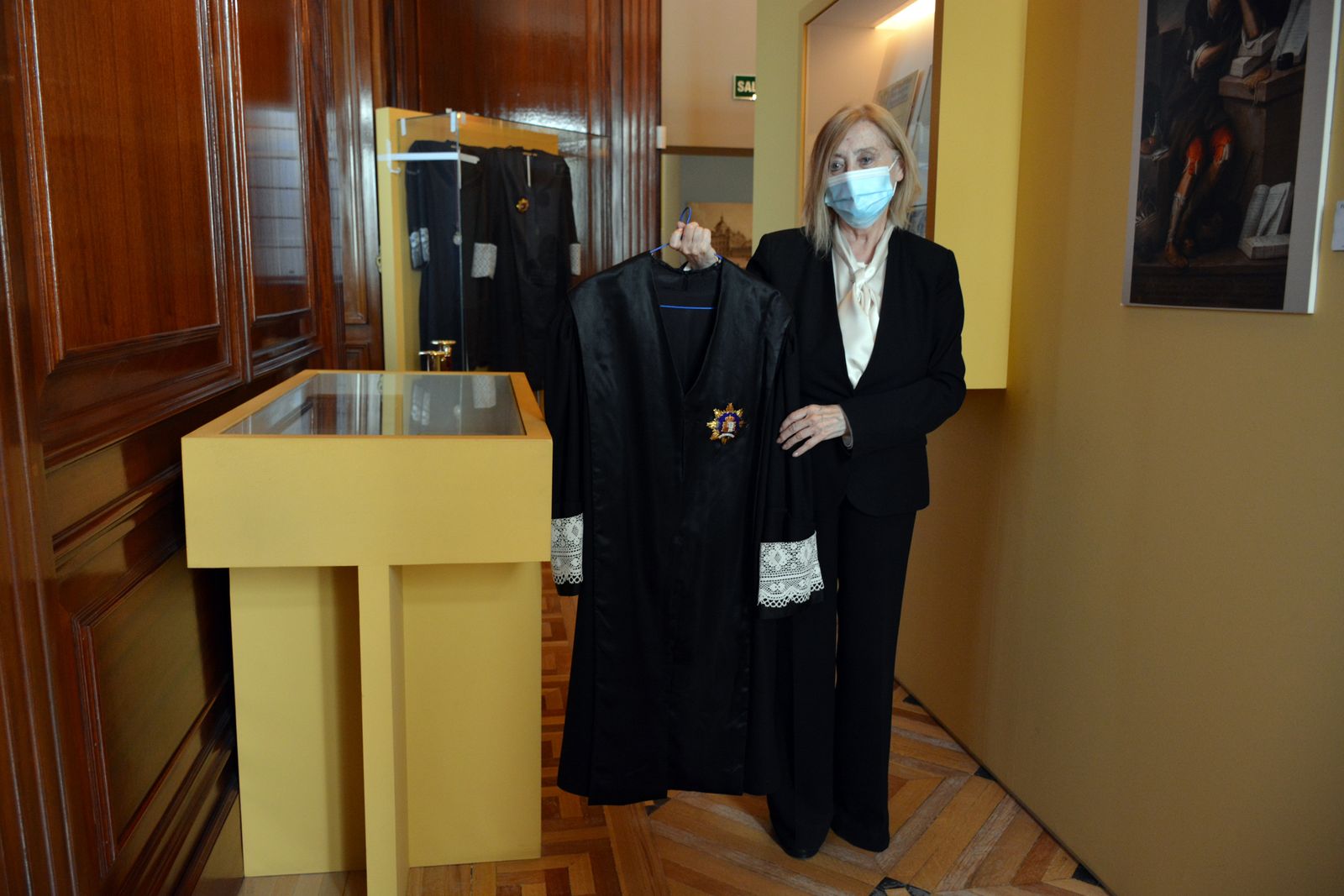 Milagros Calvo dona su toga al museo del Tribunal Supremo