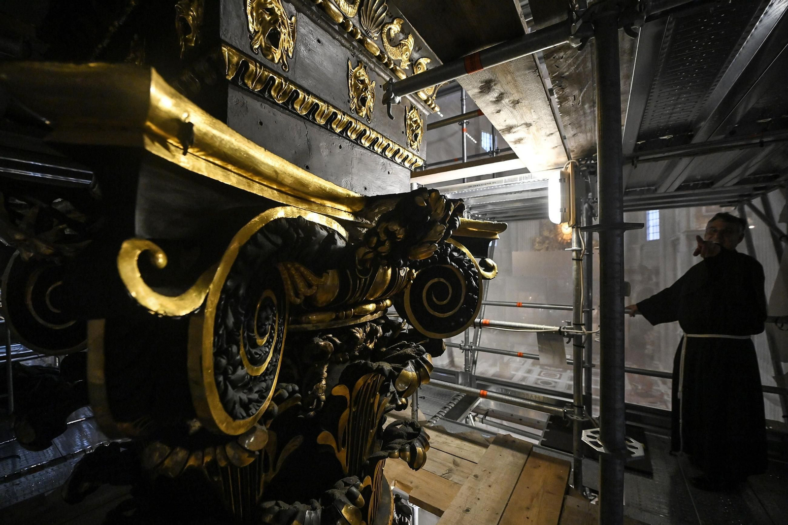 Restauración del Baldaquino de Bernini en el Vaticano