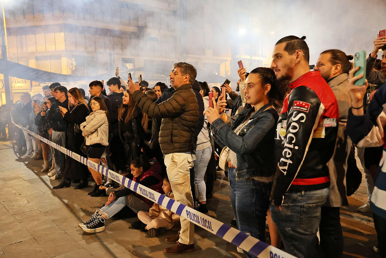 Imágenes del entierro del choco por las calles de Huelva