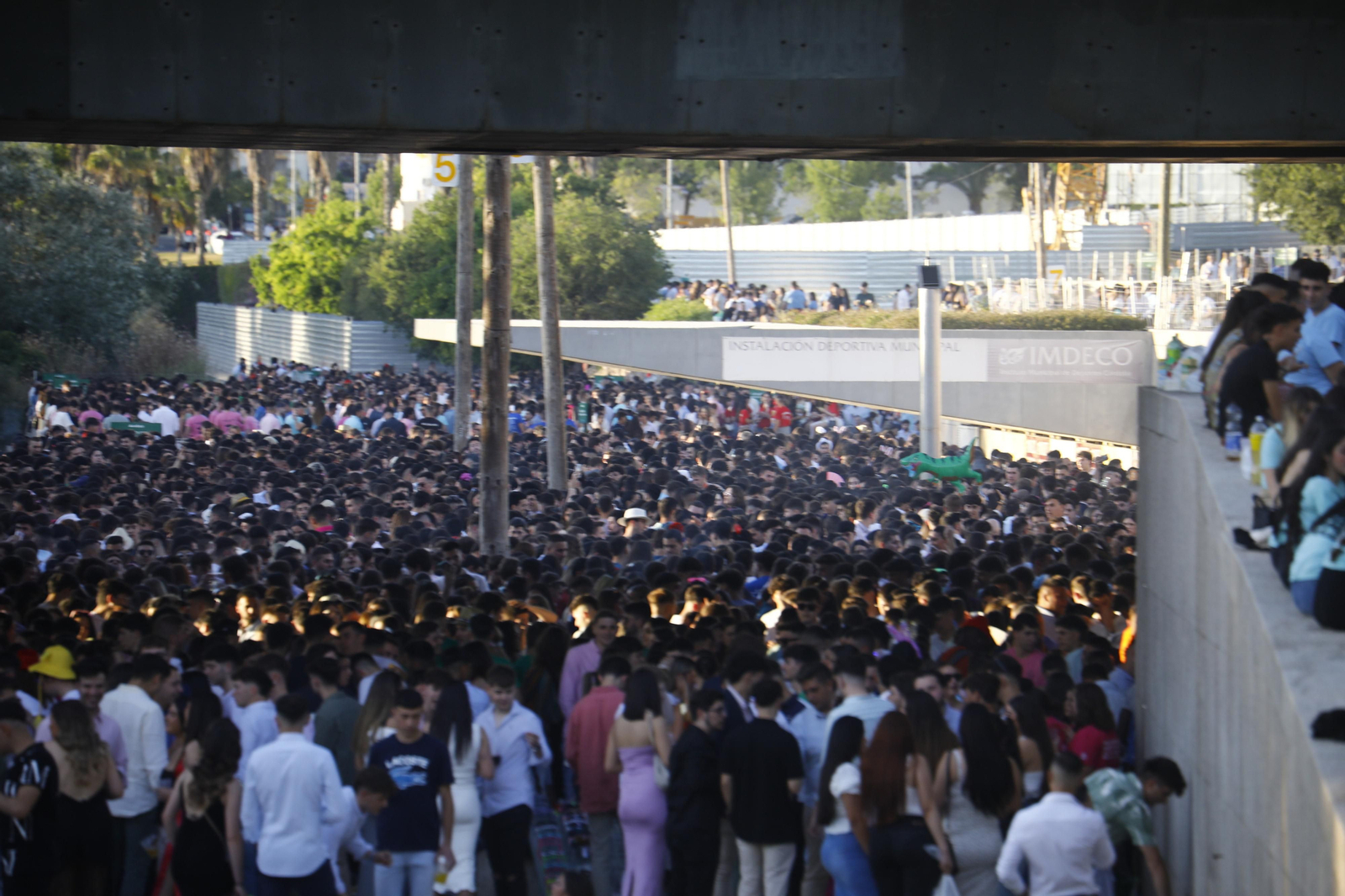 Las mejores fotos del botellón de la Feria de Córdoba
