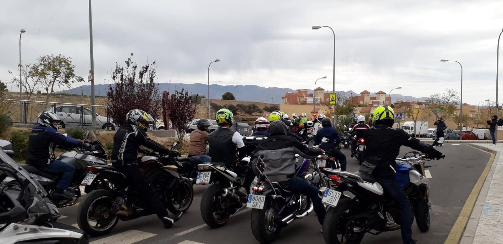Una fiesta solidaria en moto