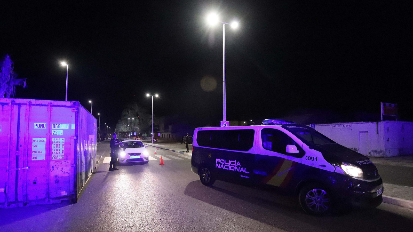 Fotos de una noche de patrulla con la Policía Nacional en La Línea