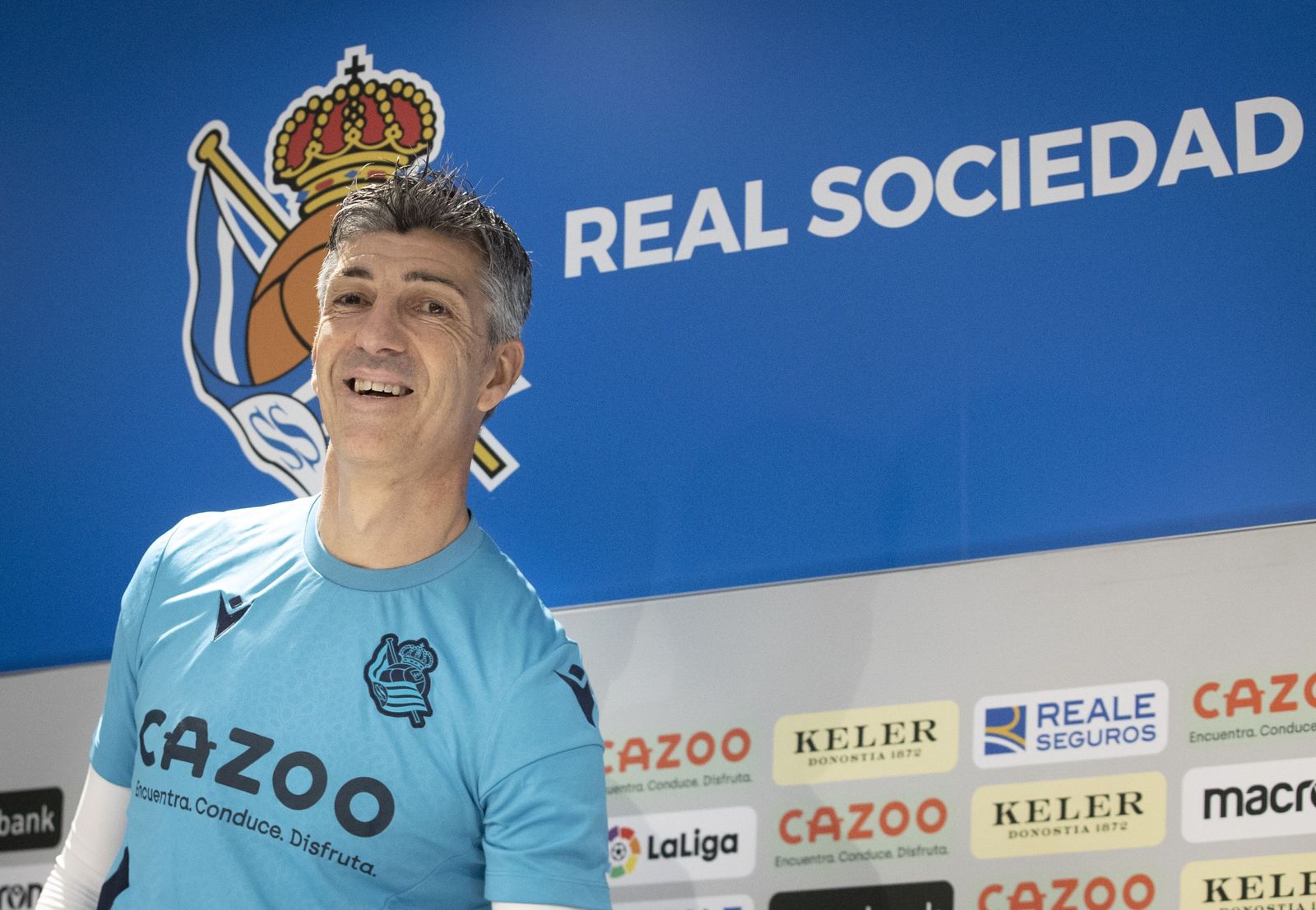 Imanol Alguacil sonríe en su comparecencia previa al Real Sociedad-Sevilla.