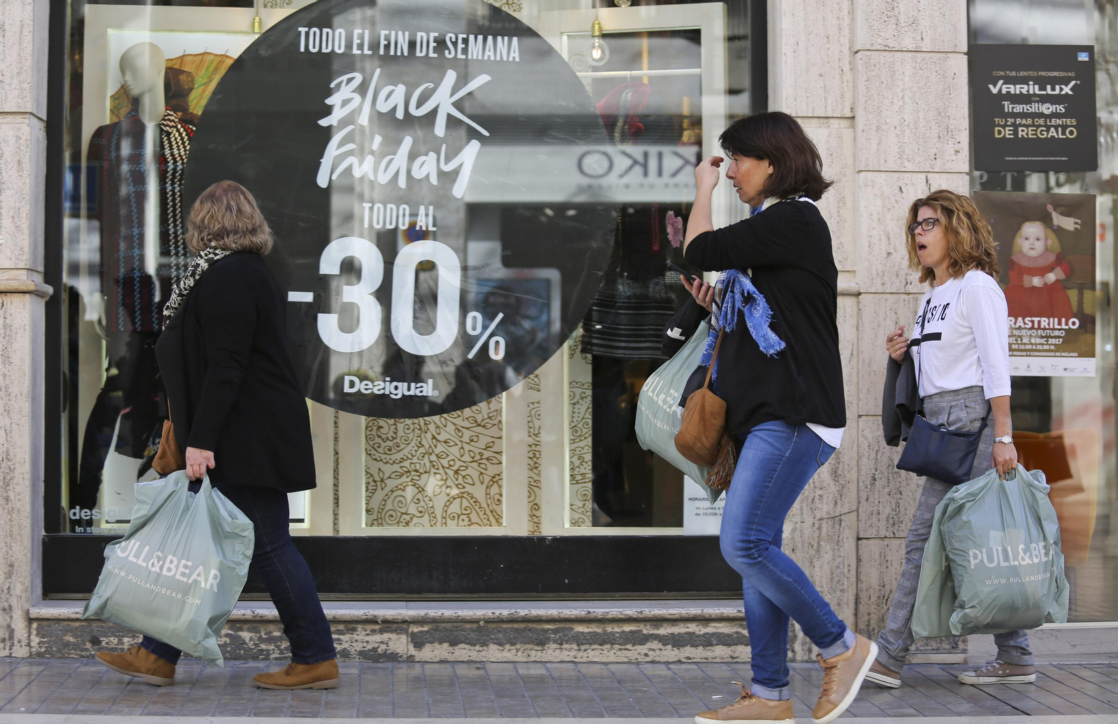 Imagen de archivo de comercios en Málaga en 2017 durante el 'Black Friday' Imagen de archivo de comercios en Málaga en 2017 durante el 'Black Friday'