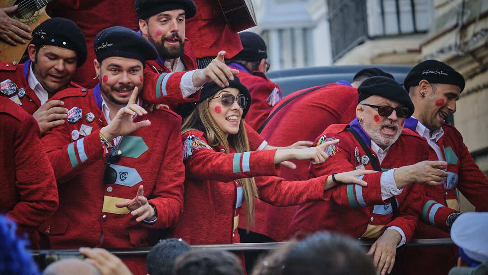 El coro 'El proyestante' en los alrededores del mercado