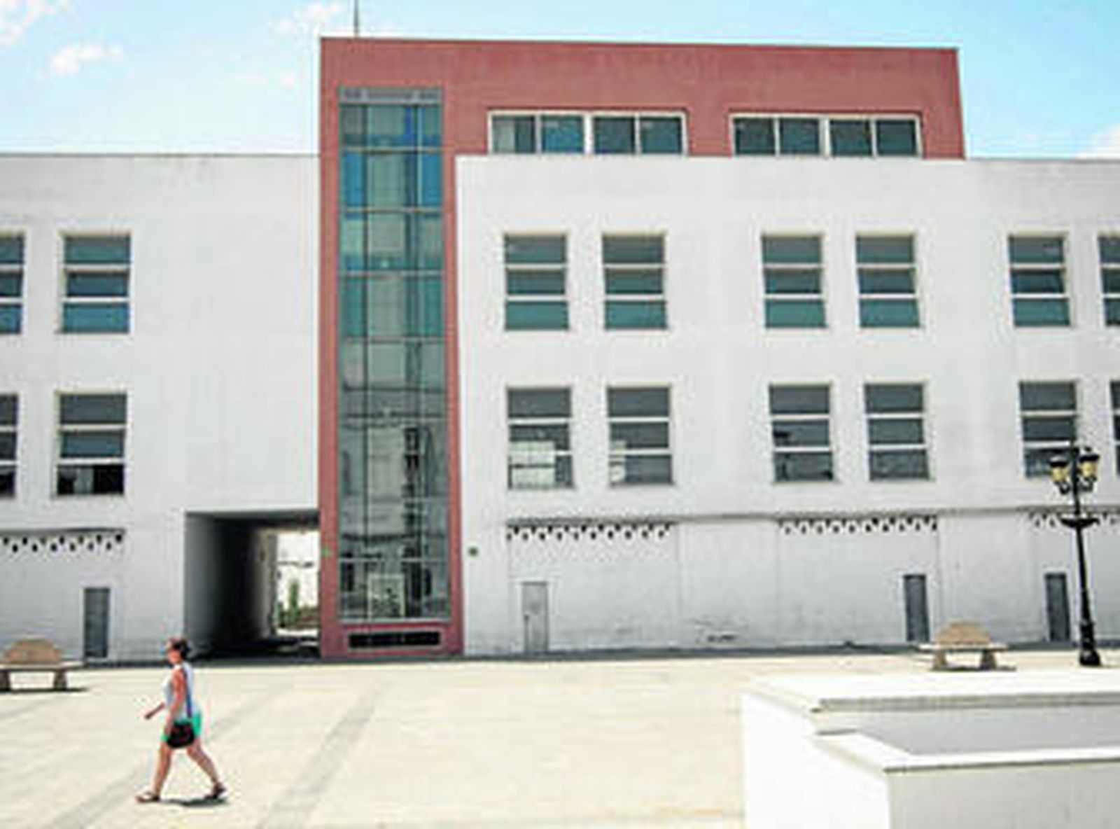 Vista del inutilizado inmueble situado en la Plaza Mayor.