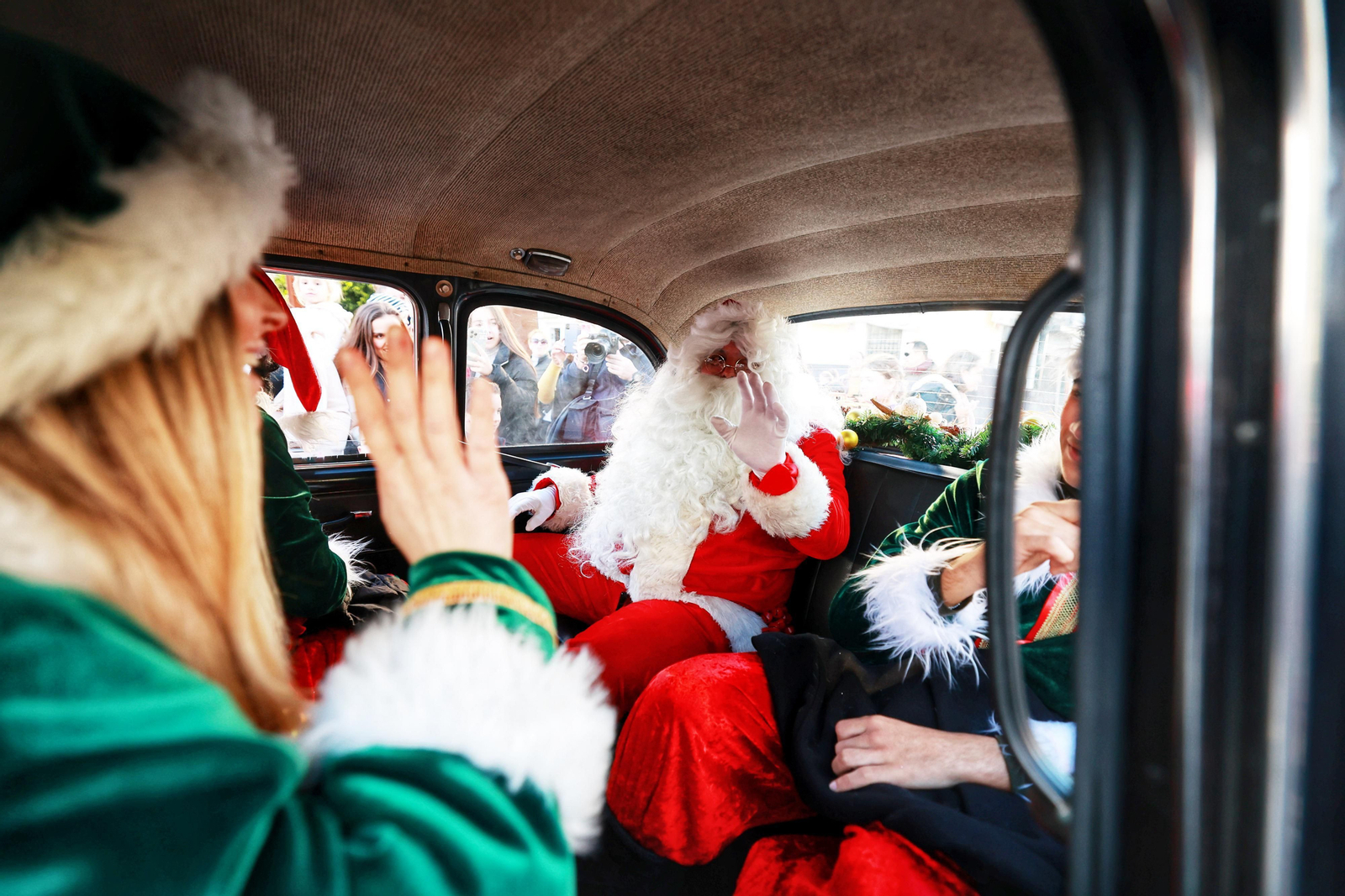 Papa Noel abre su casa en San Fernando: las imágenes de la inauguración y los horarios para visitarlo