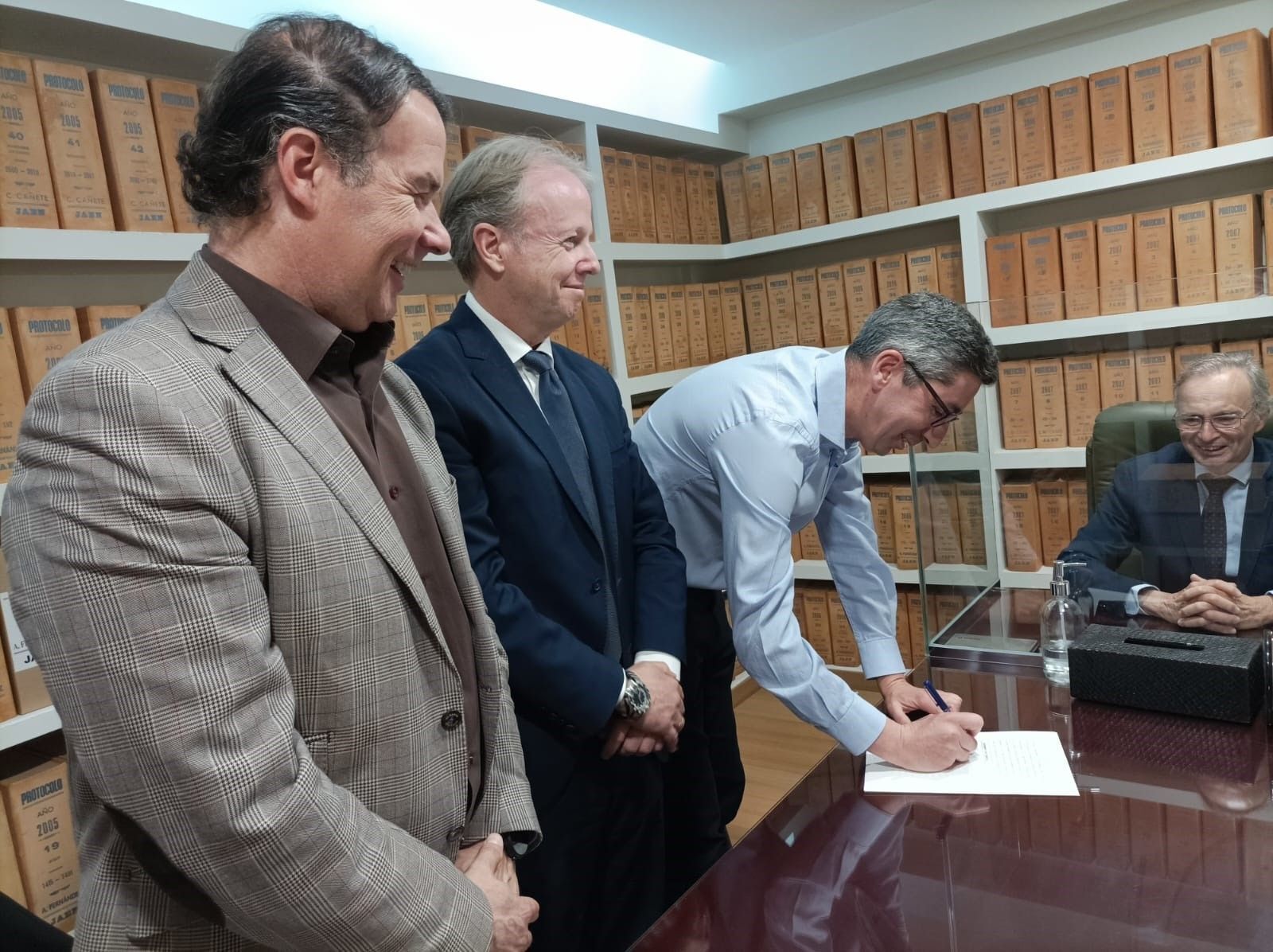 Los representantes de Jaén Merece Más, Manuel Carlos Vallejo y Javier Marín, en un acto reciente.