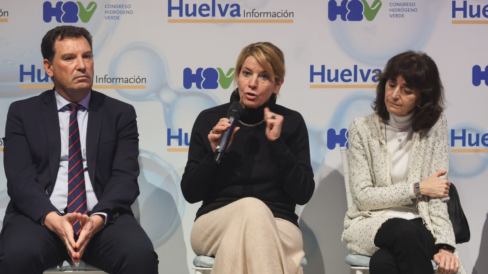 La alcaldesa, Pilar Miranda, durante una de sus intervenciones.