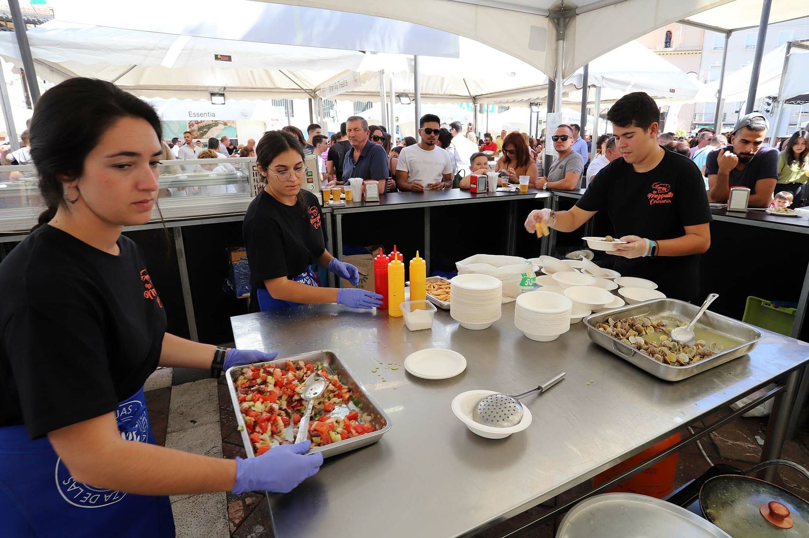 Imágenes de la Feria de la Tapa. Casa Idolina gana el concurso a la mejor tapa