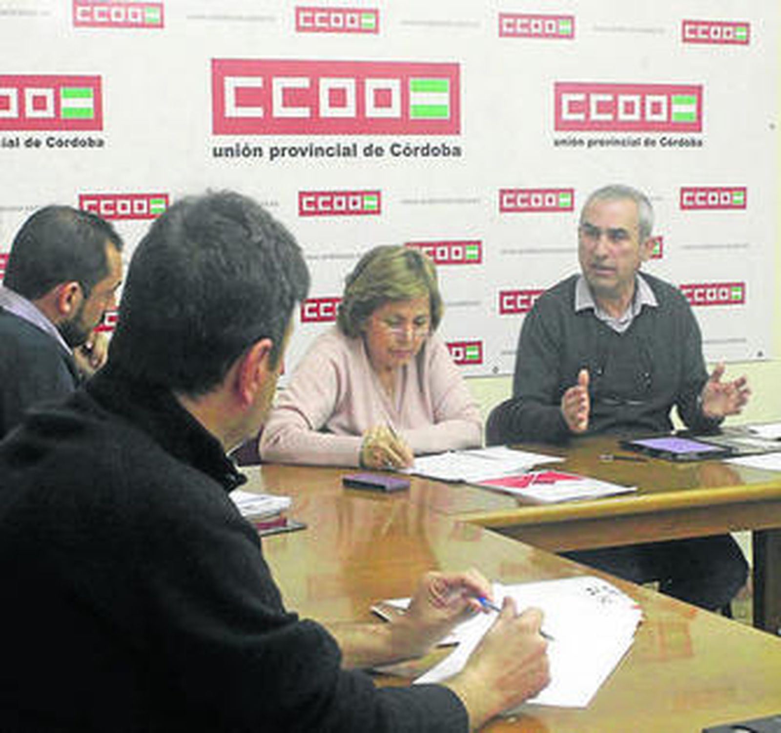 Parrado y Rodríguez, ayer durante el encuentro en la sede de CCOO.