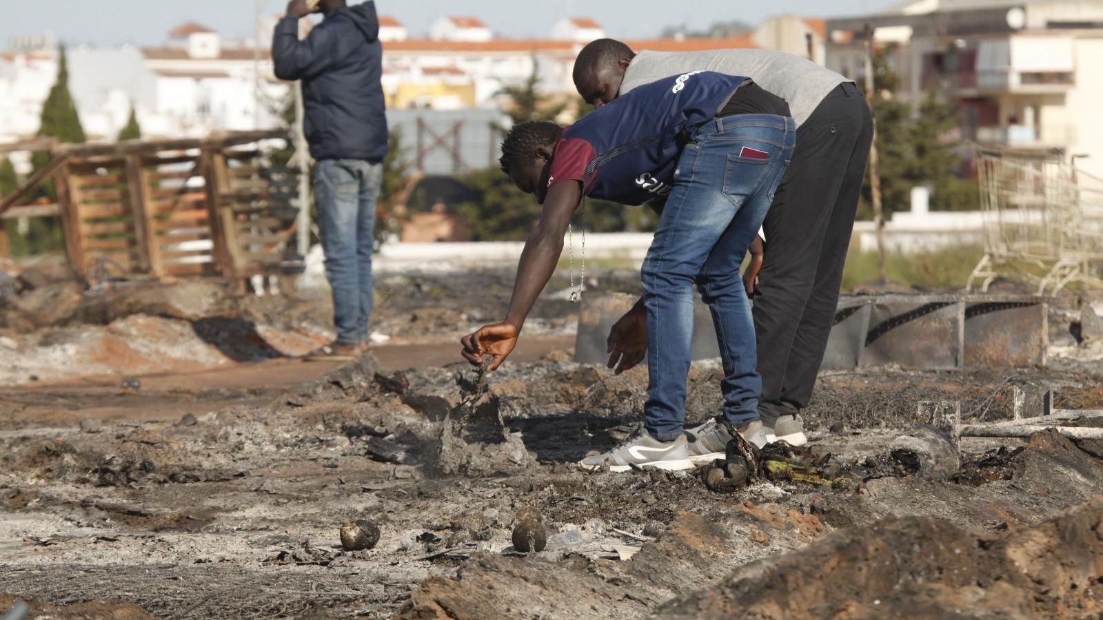 Varios afectados en la zona del incendio.