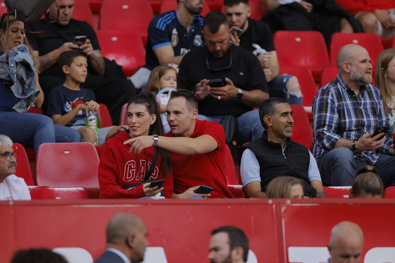 Búscate en las fotos del Sevilla-Madrid