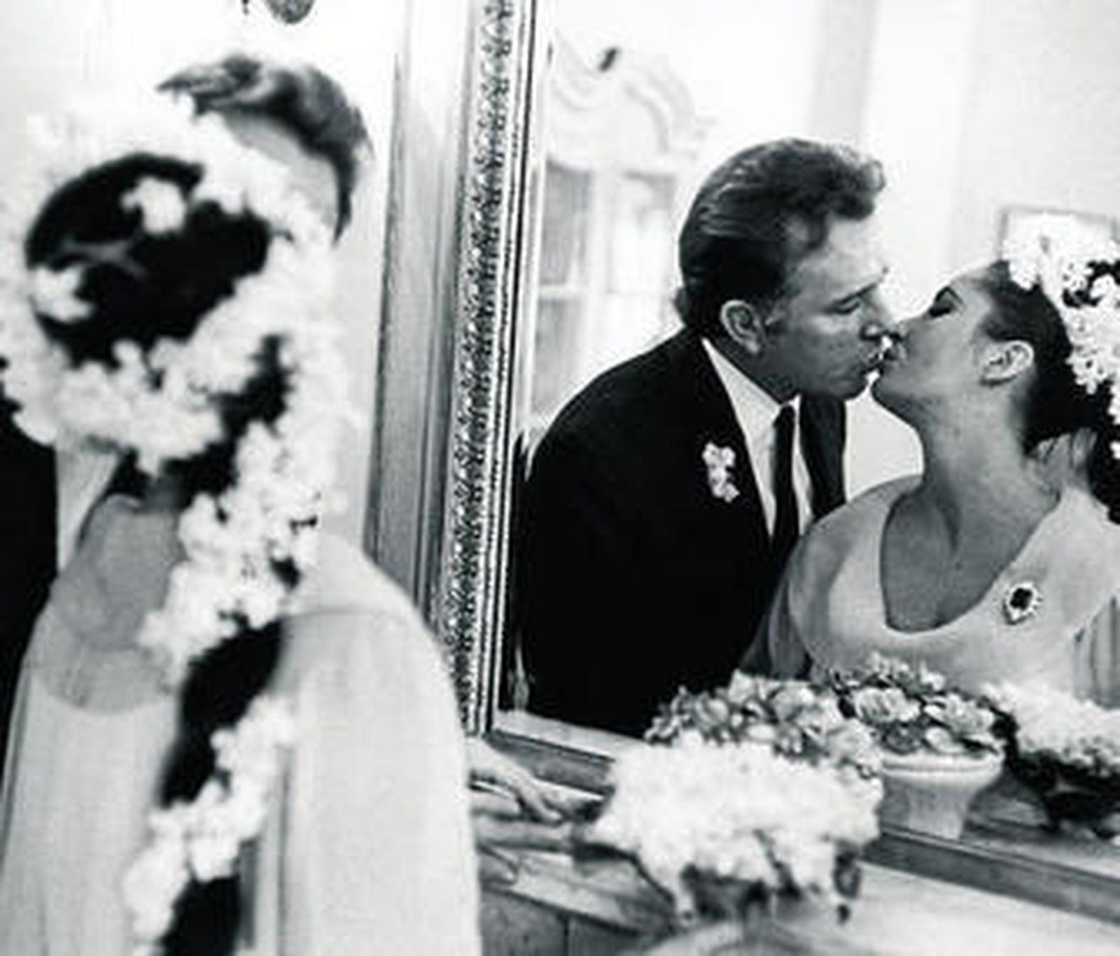 La pareja, como unos recién casados convencionales.