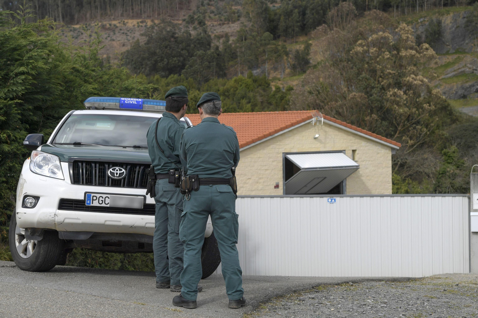Roba de un tractor aparcado en Santa Fe materiales de trabajo por valor de más de mil euros