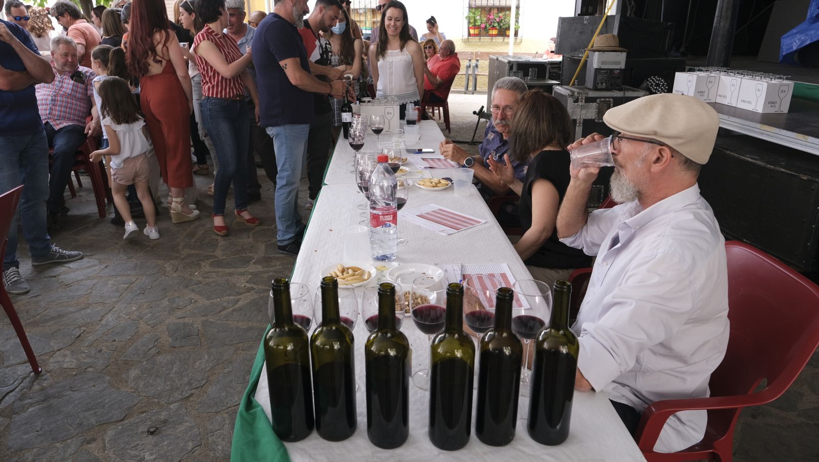 Imágenes del concurso de cata de vinos de las Fiestas de Abrucena 2022
