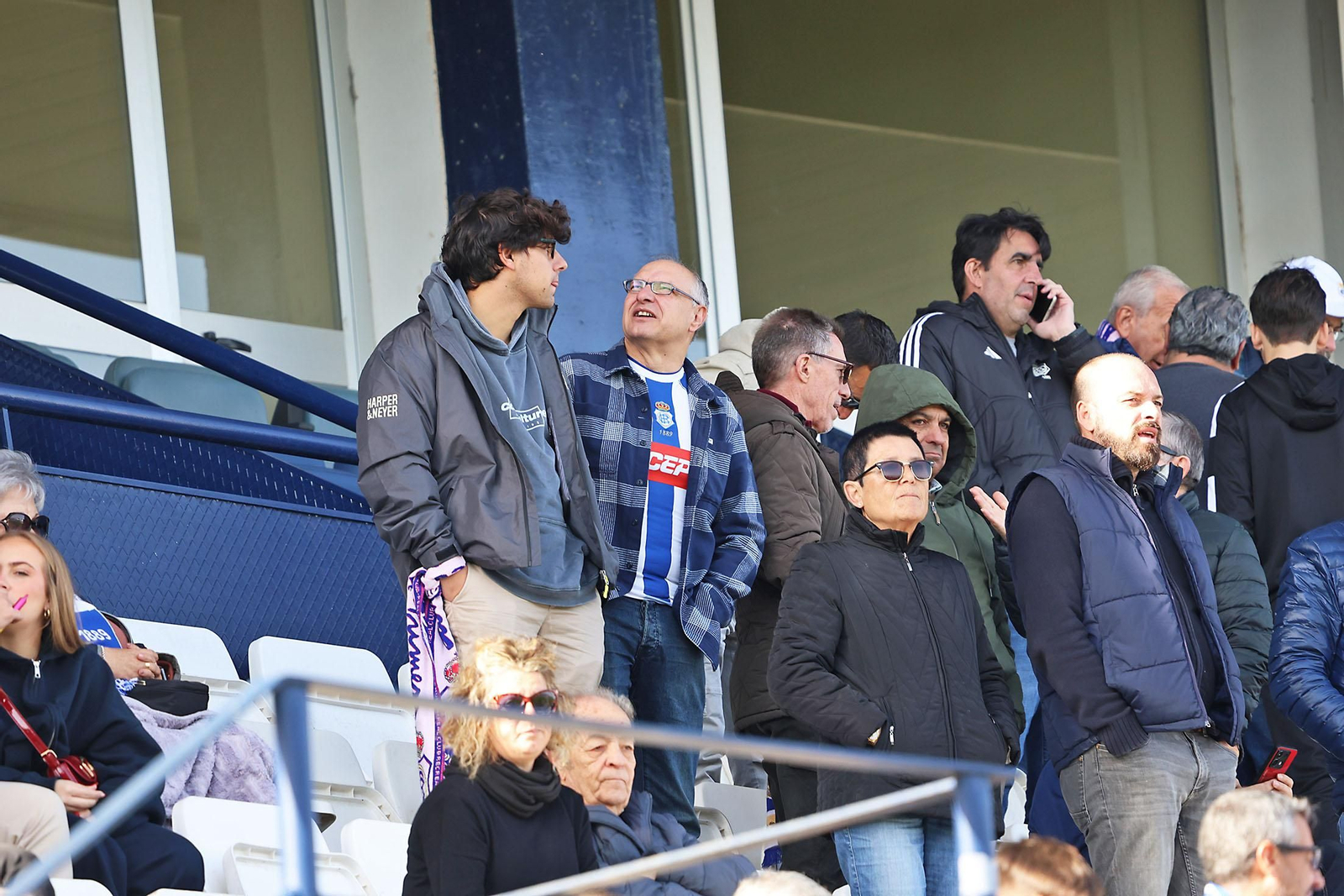 Búscate en las gradas en el Nuevo Colombino en el Recreativo de Huelva - Atlético Antoniano