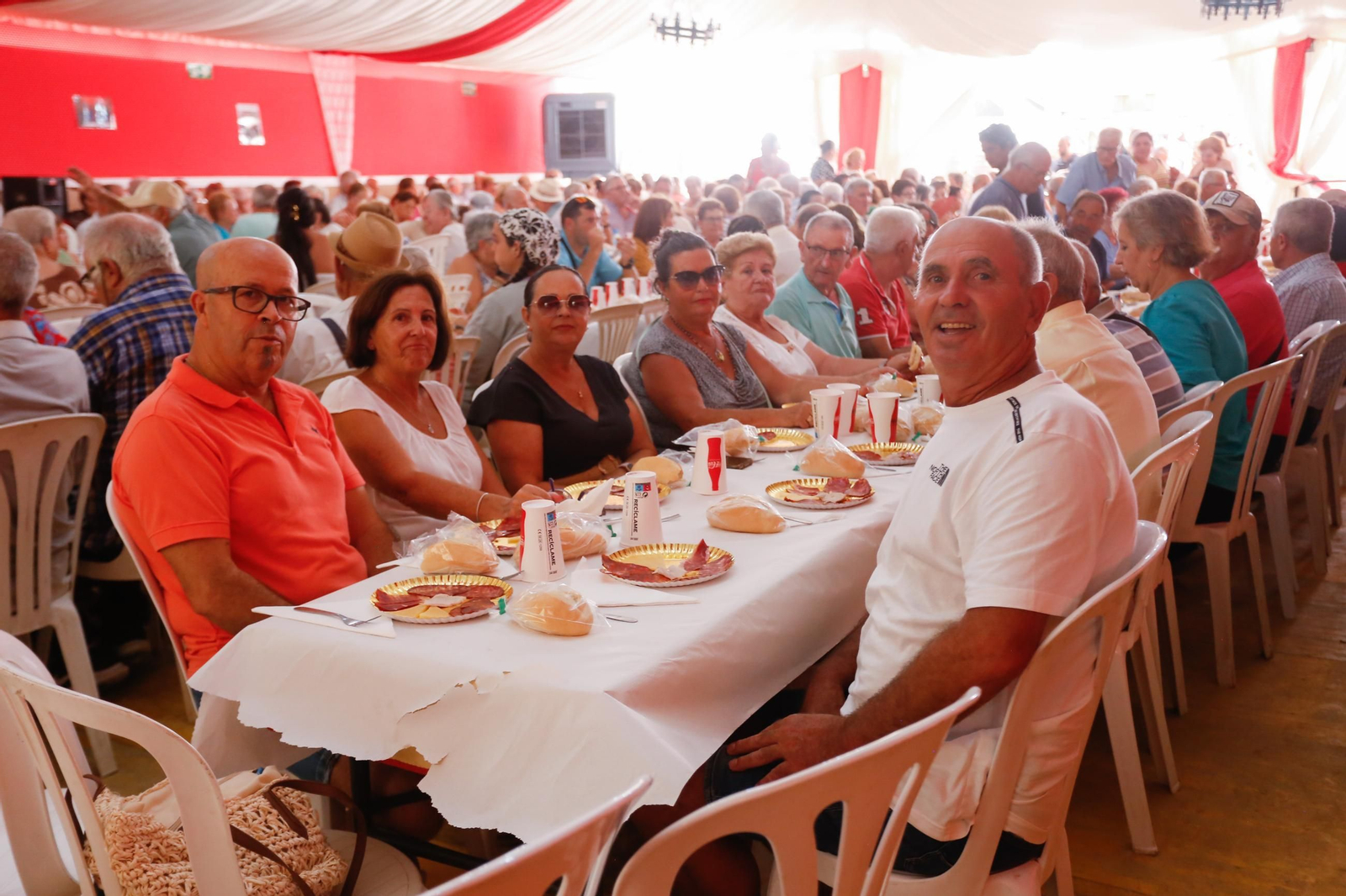 Búscate en las fotos del lunes en la Feria de Tarifa