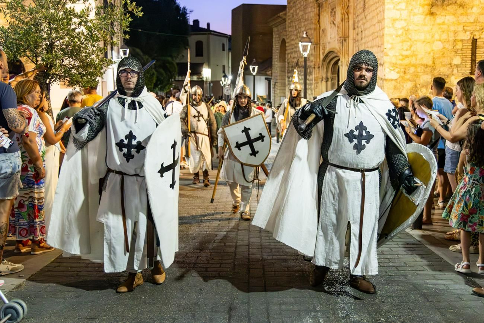 Exhibición de Bailes Medievales y Pasacalles del Lagarto de la Magdalena