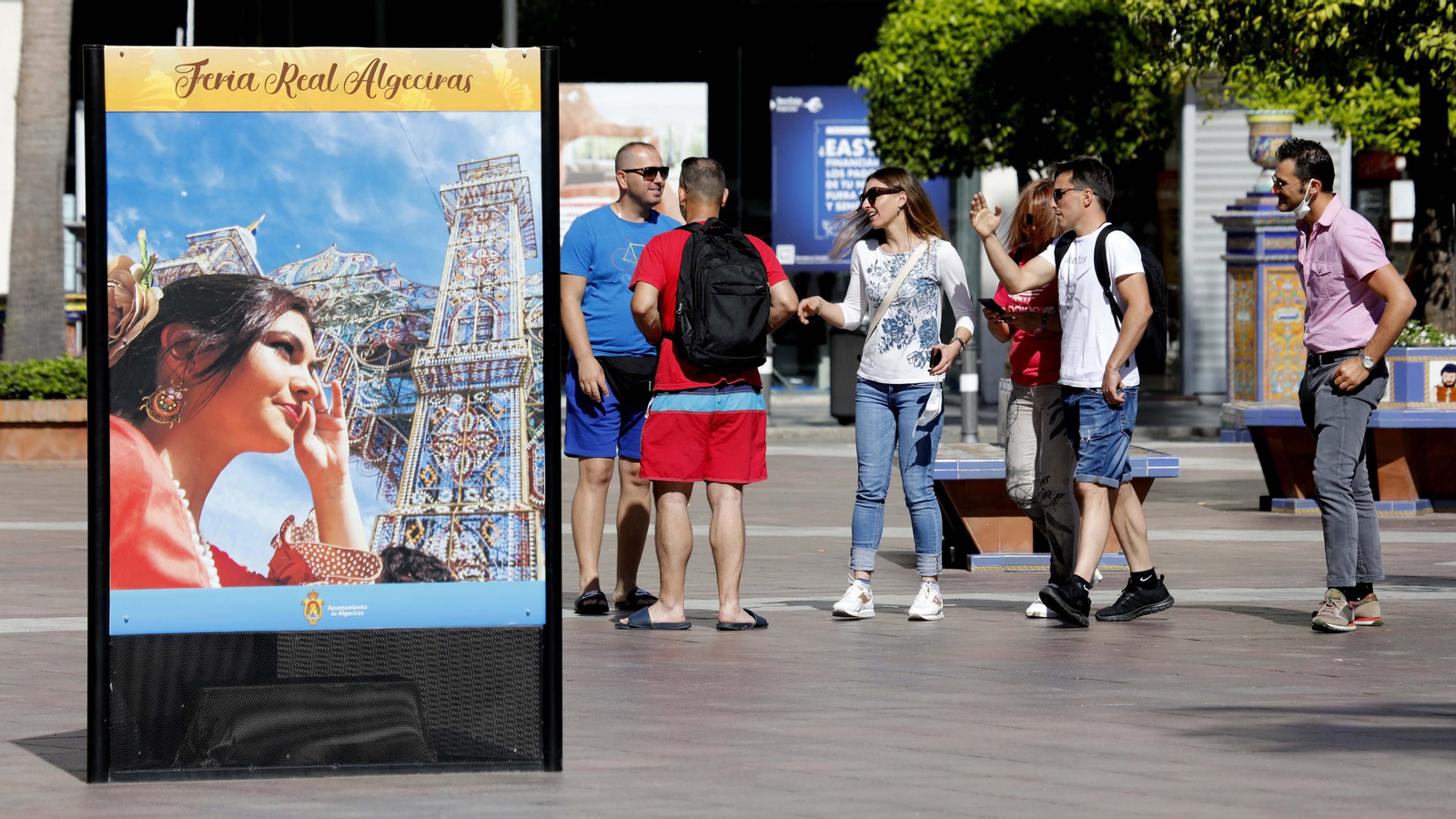 Las fotos del primer día sin mascarilla obligatoria en el Campo de Gibraltar