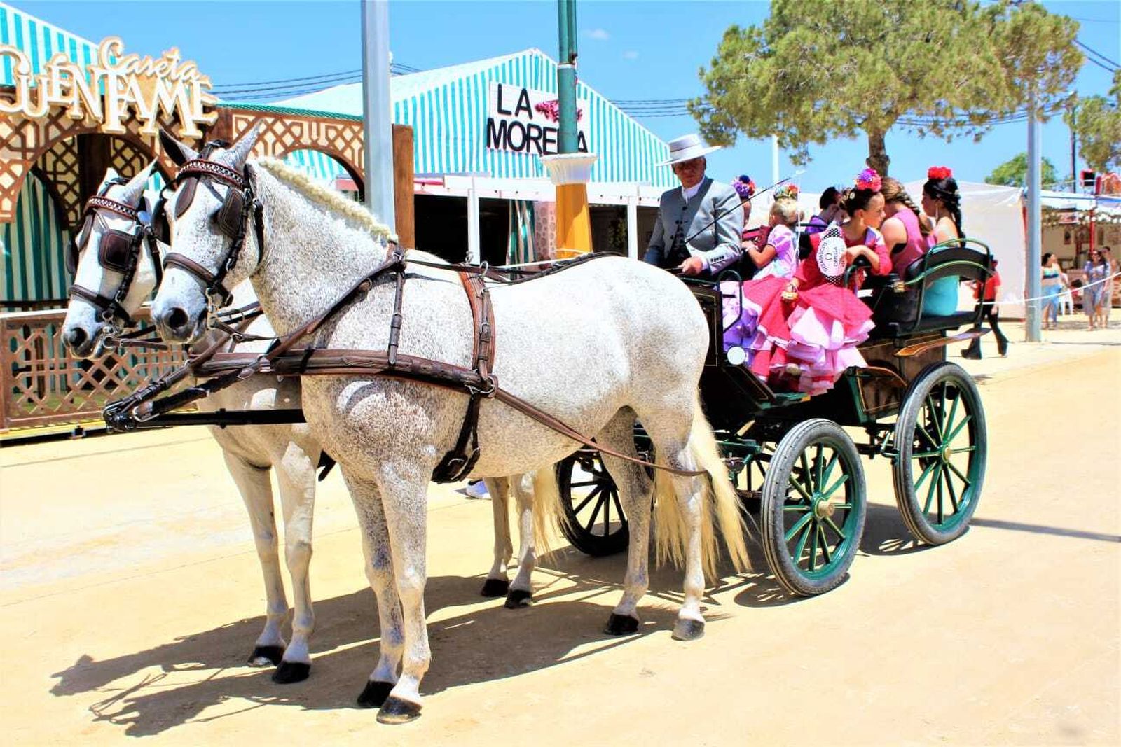 Búscate en las imágenes del viernes de Feria de Chiclana 2024