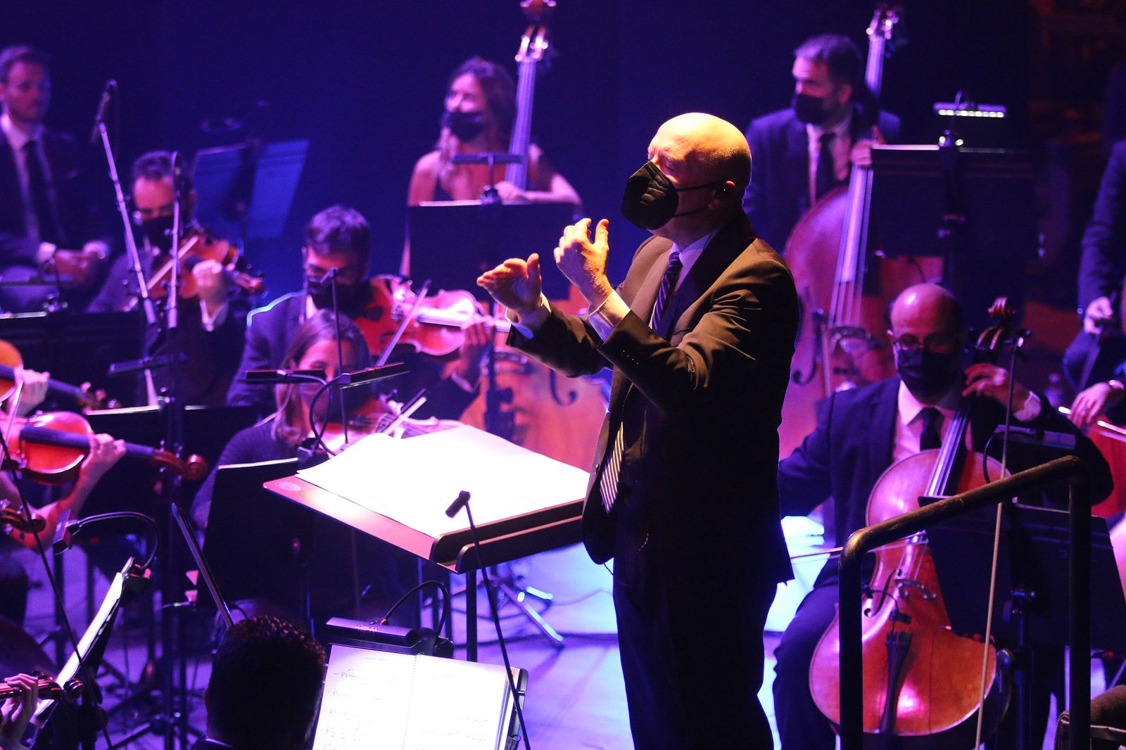 Fotogalería del concierto 'David Bisbal Filarmónico by Cosentino'