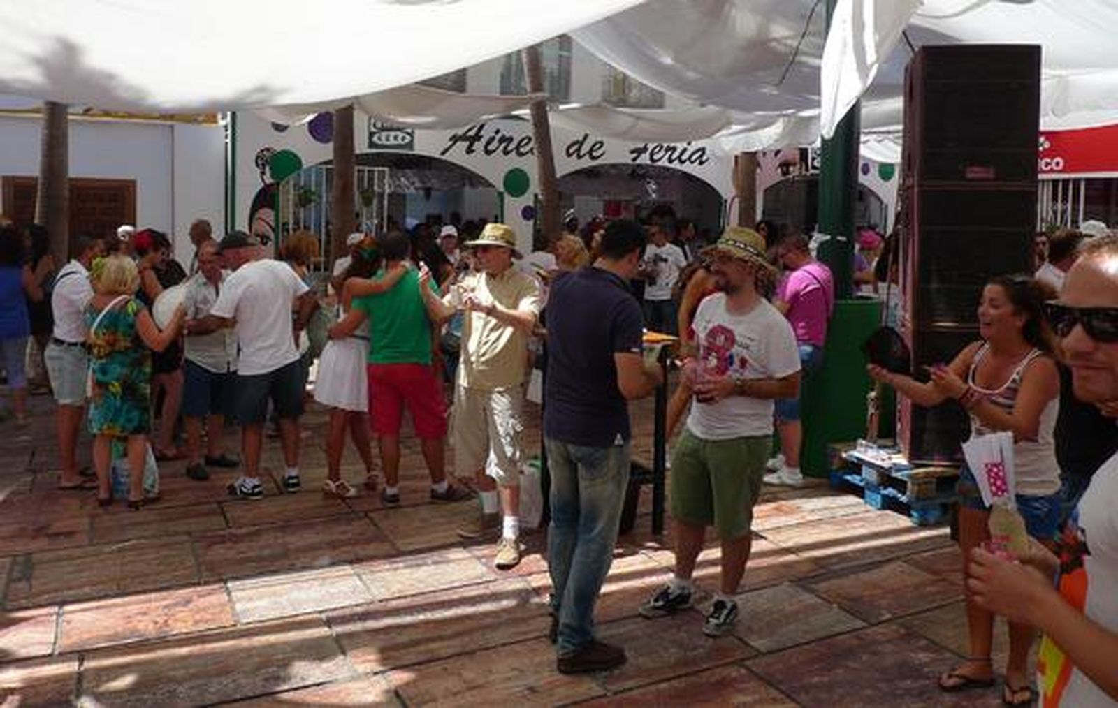 Jolgorio en el Centro y tradición en el Real

Foto: Sergio Camacho-Javier Albiñana