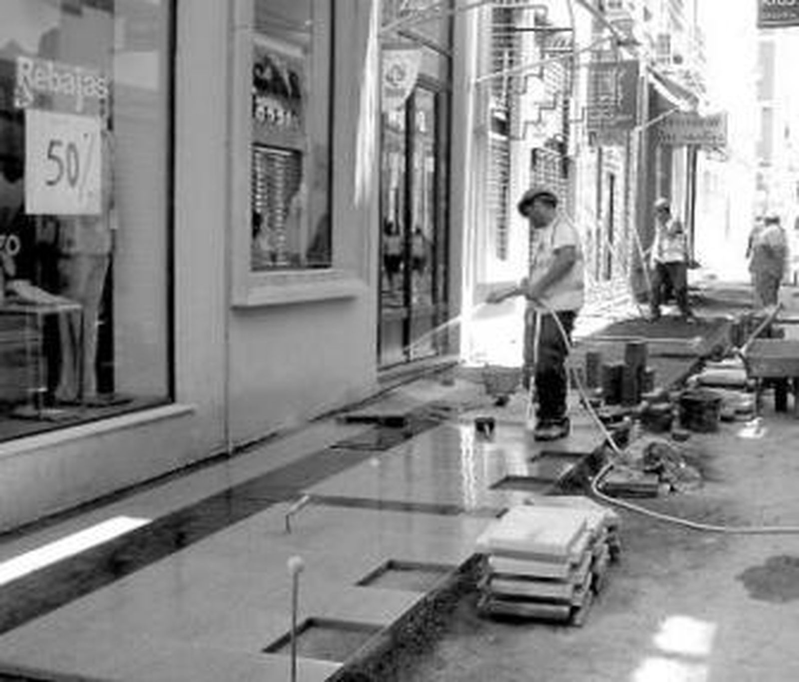 Obras en la calle Concepción Arenal, próxima al Paseo de Almería.