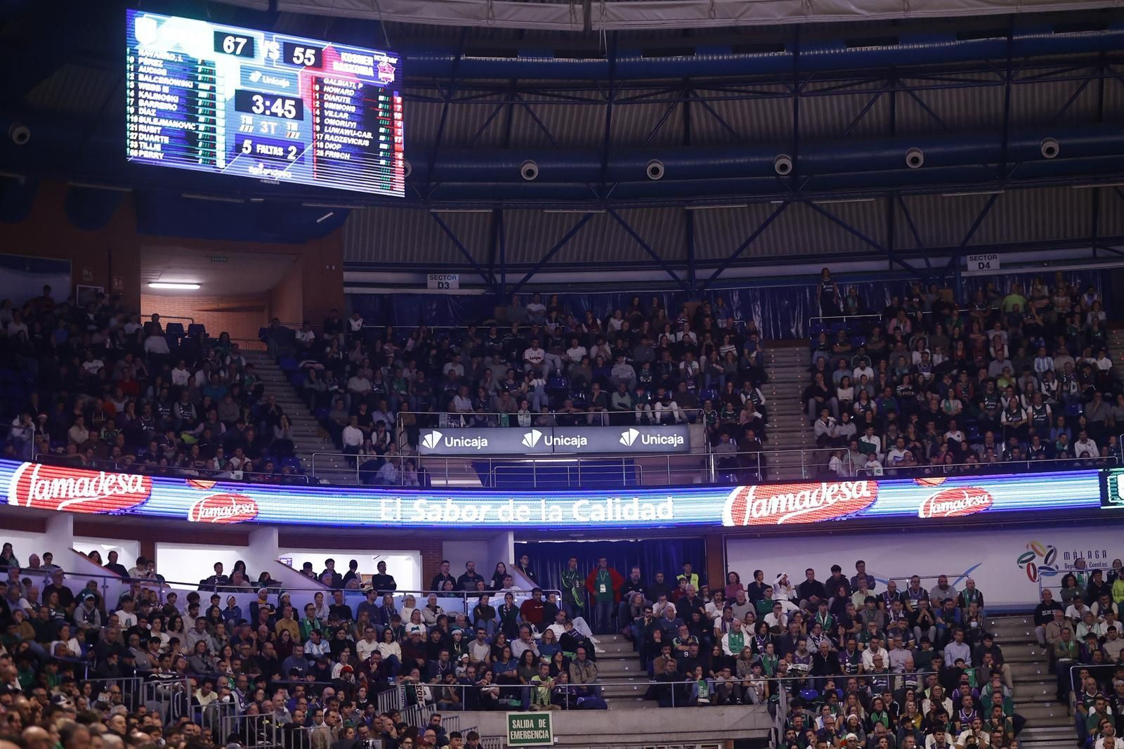 Búscate en las gradas del Carpena durante el Unicaja - Baskonia