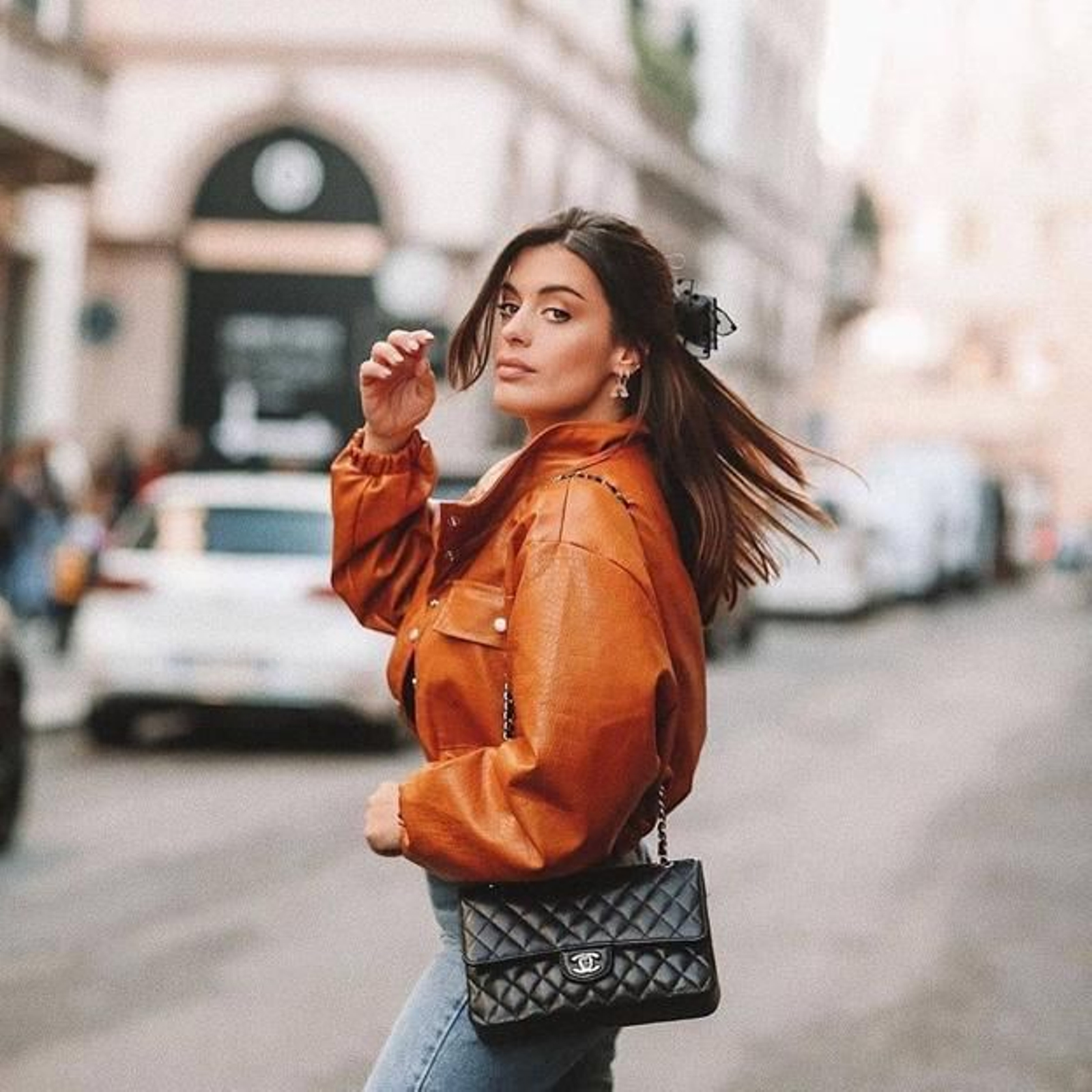 Dulceida con chaqueta bomber. Dulceida con chaqueta bomber.