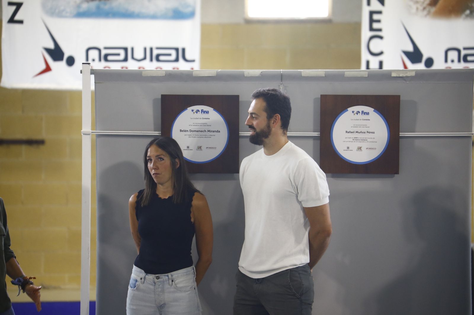 El homenaje de Córdoba a los nadadores Rafa Muñoz y Belén Domenech, en imágenes