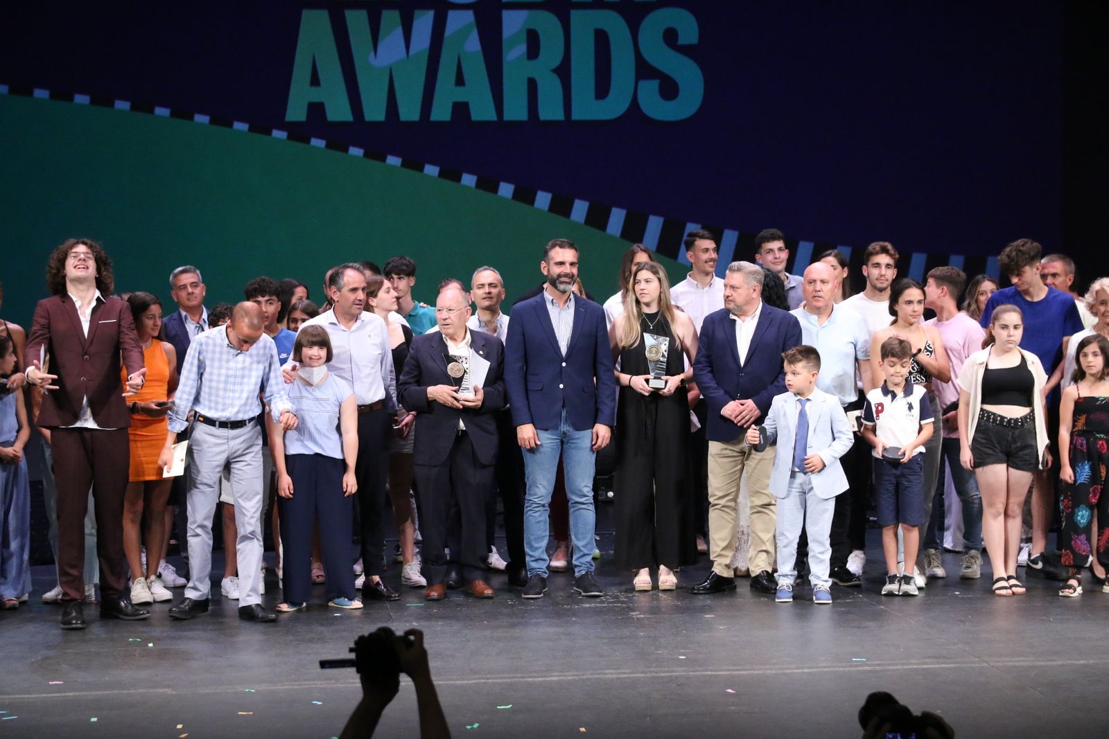 Foto de familia de la gala de clausura de los JDM.