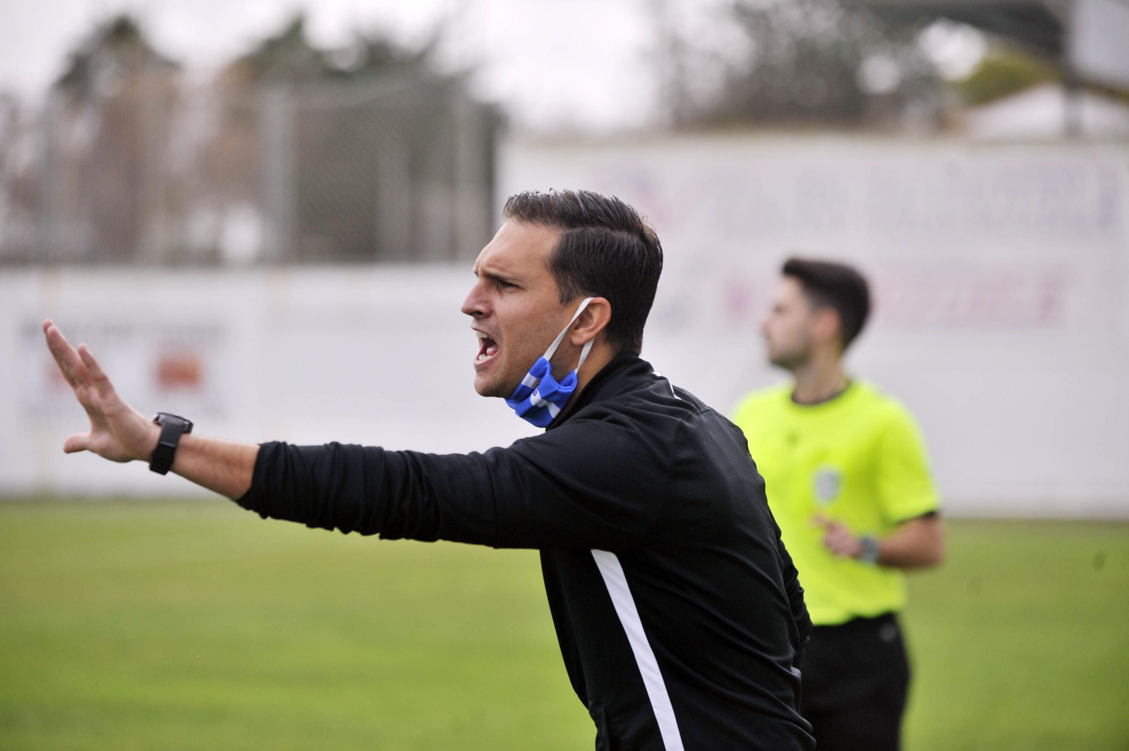 Fran Garrido estuvo en el banquillo arcense debido a la ausencia de Bolli.