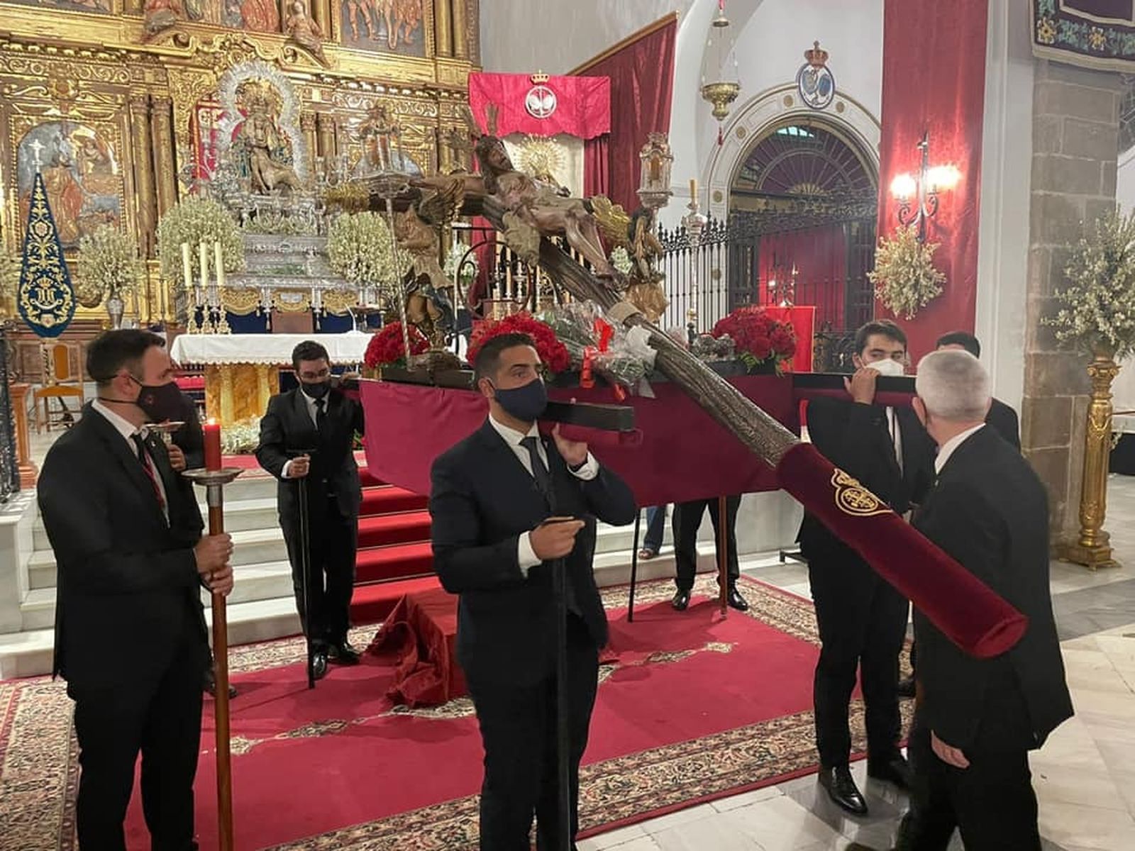 Traslado del Cristo de la Buena Muerte al Templo de las Mercedes desde la Parroquia de las Angustias