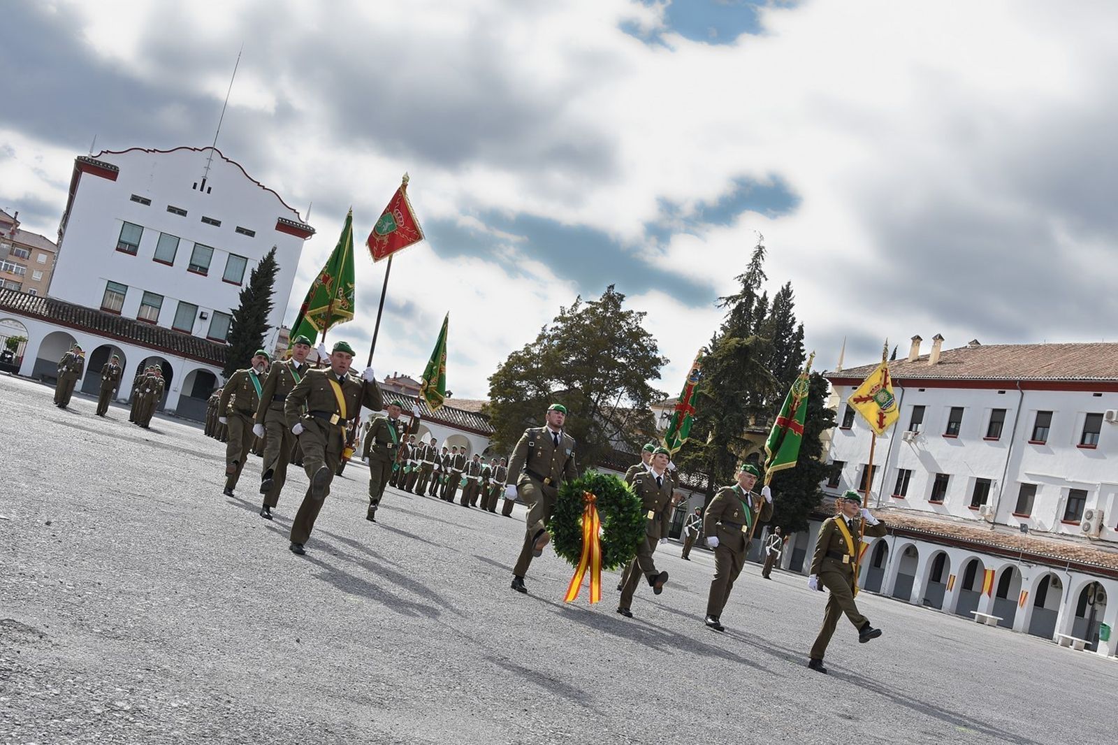 Homenaje al trabajo militar "que no se ve"