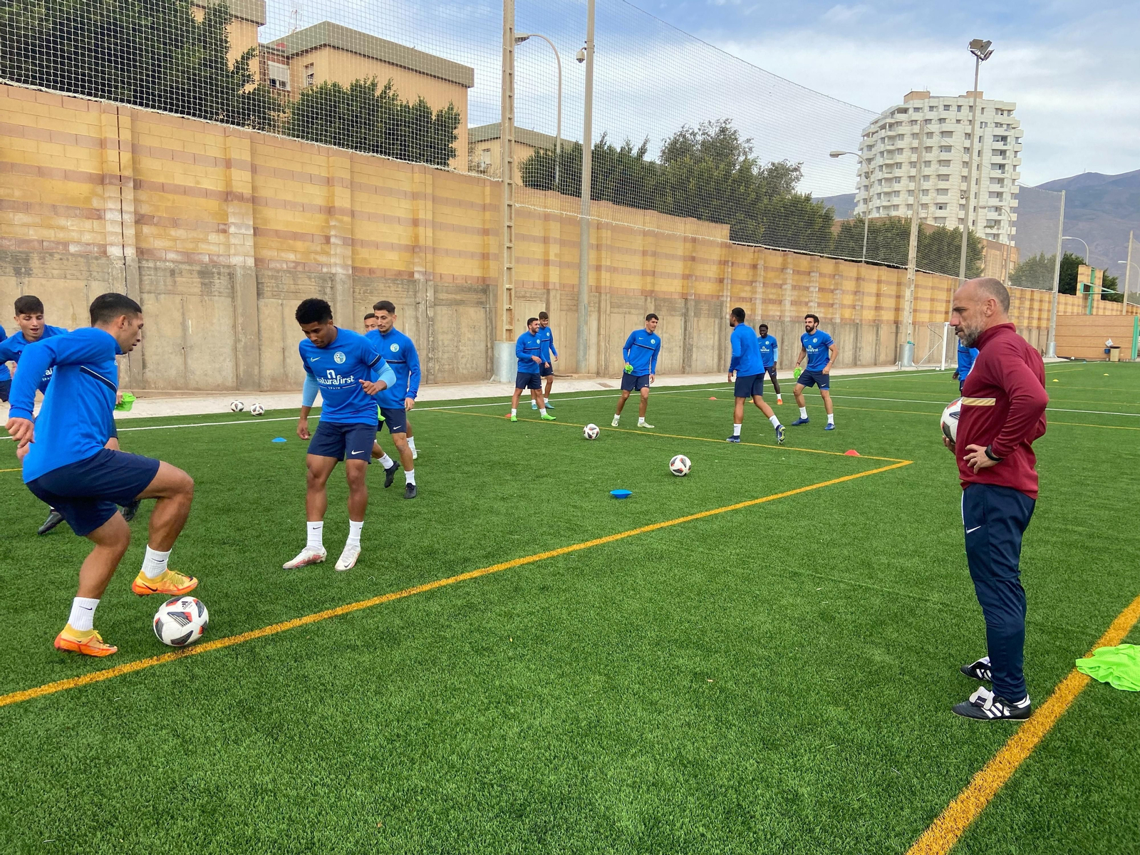 David Cabello en un entrenamiento de esta semana en el anexo de Santo Domingo