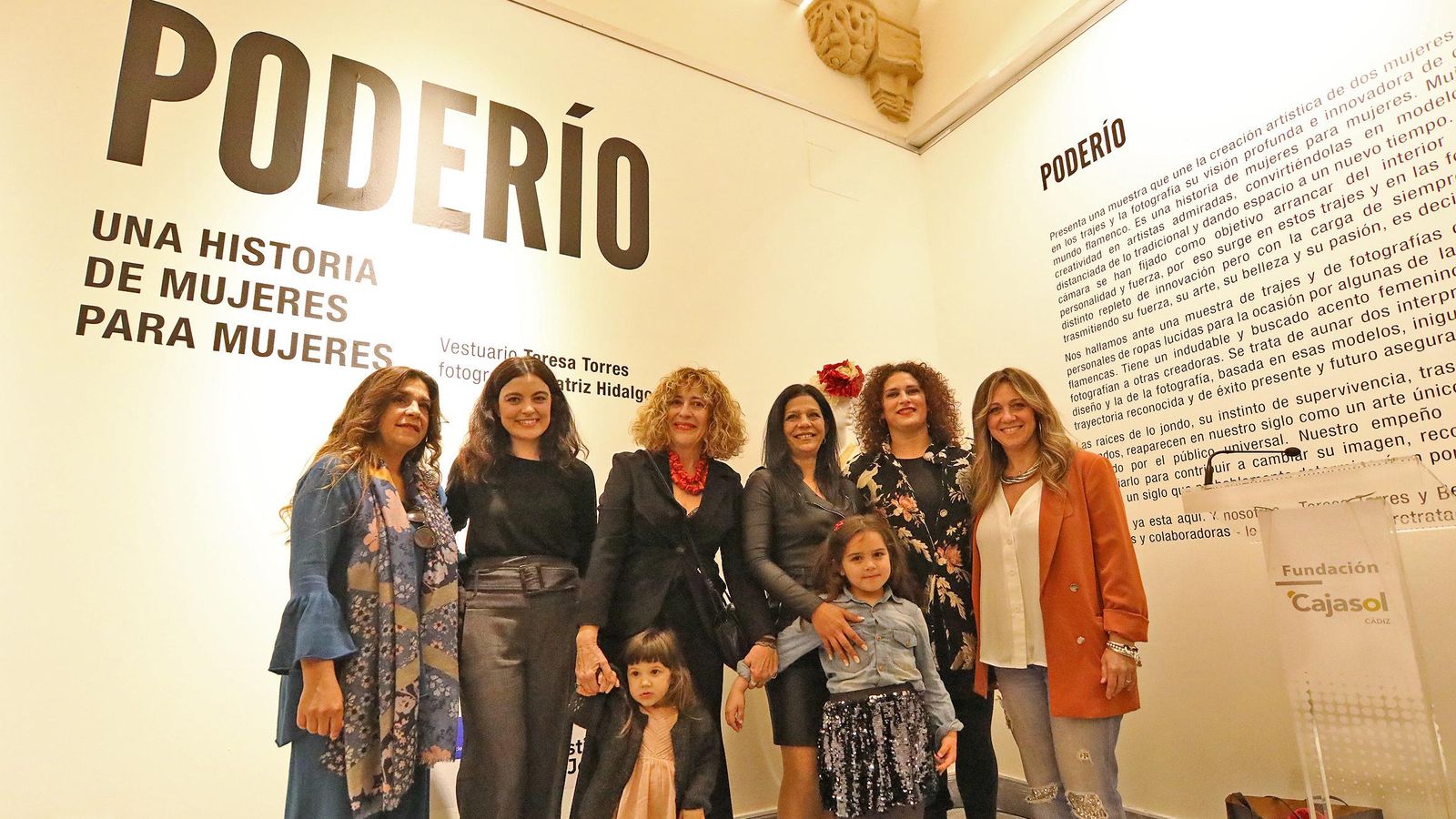 Las artistas y protagonistas del proyecto expositivo durante la inauguración.