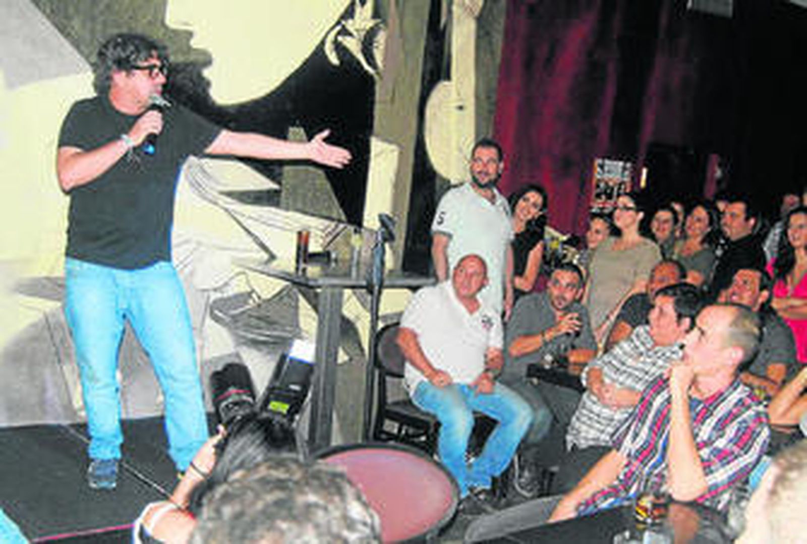 Pepe Céspedes, en un momento del monólogo dirigiéndose al público.