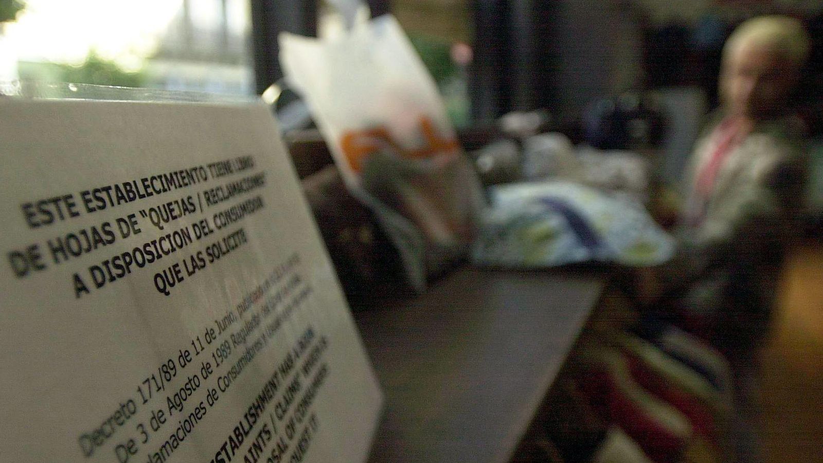 Hojas de reclamaciones en un bar