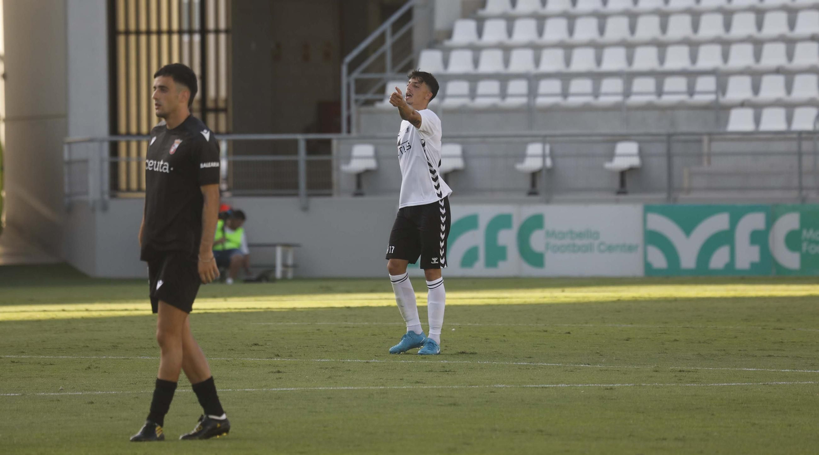 Las fotos del Balona-AD Ceuta de pretemporada en el Ciudad de La Línea (0-1)
