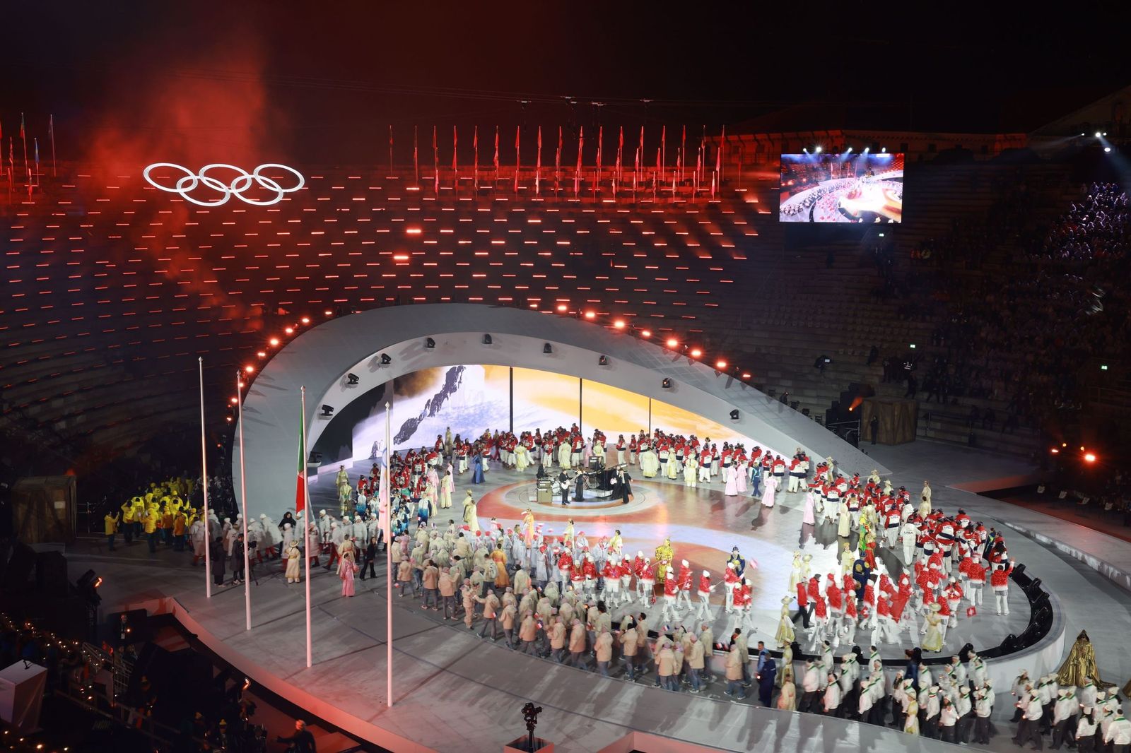 Las mejores fotos de los Juegos Olímpicos de invierno Milán Cortina d'Ampezzo 2026 | Ceremonia de clausura y jornada 17 y última