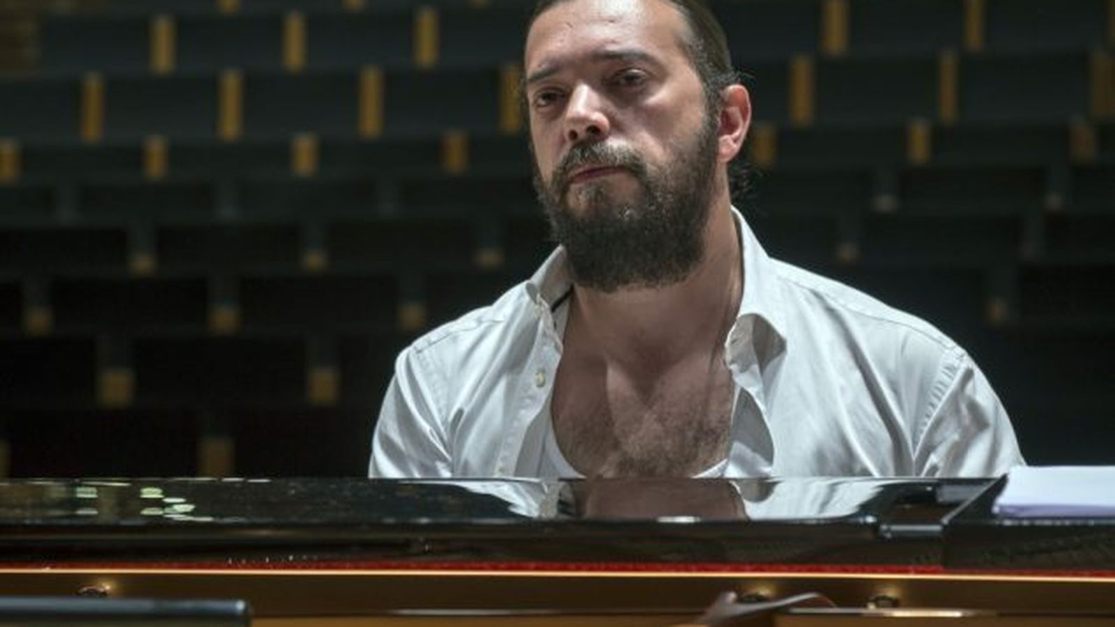 El pianista argentino Juan Esteban Cuacci está considerado desde niño como un músico prodigio