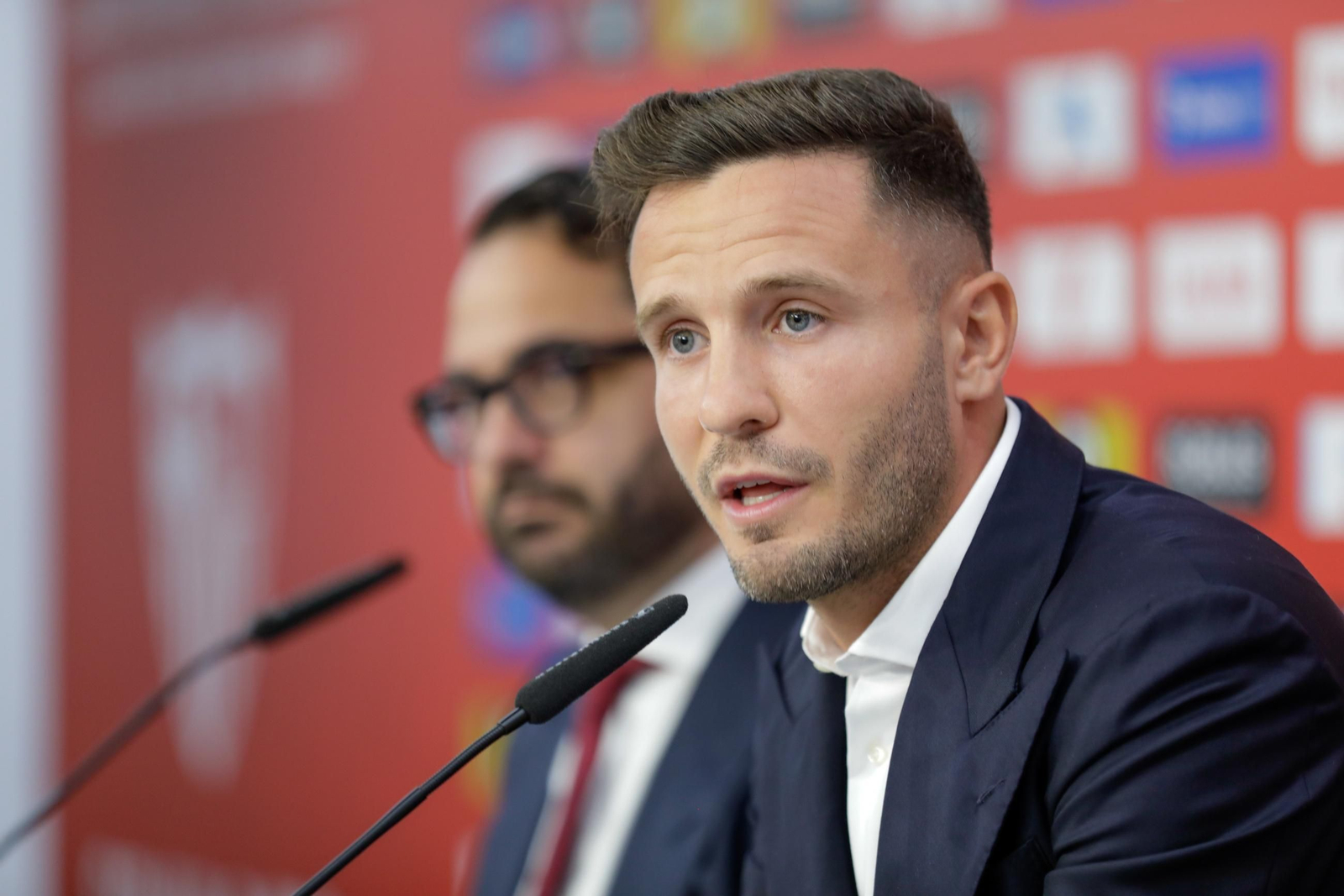 Las fotos del pobrísimo paso de Saúl Ñíguez por el Sevilla