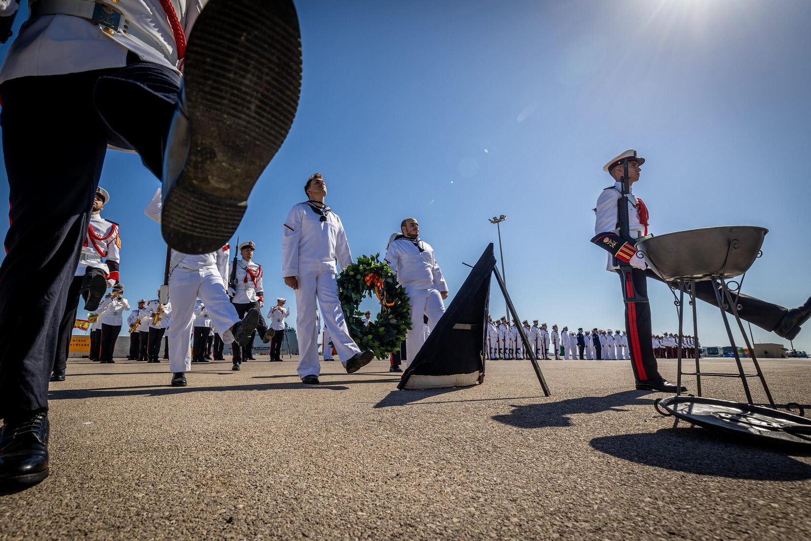 Imágenes: España y EEUU conmemoran 70 años de "guardias juntos" en la Base de Rota
