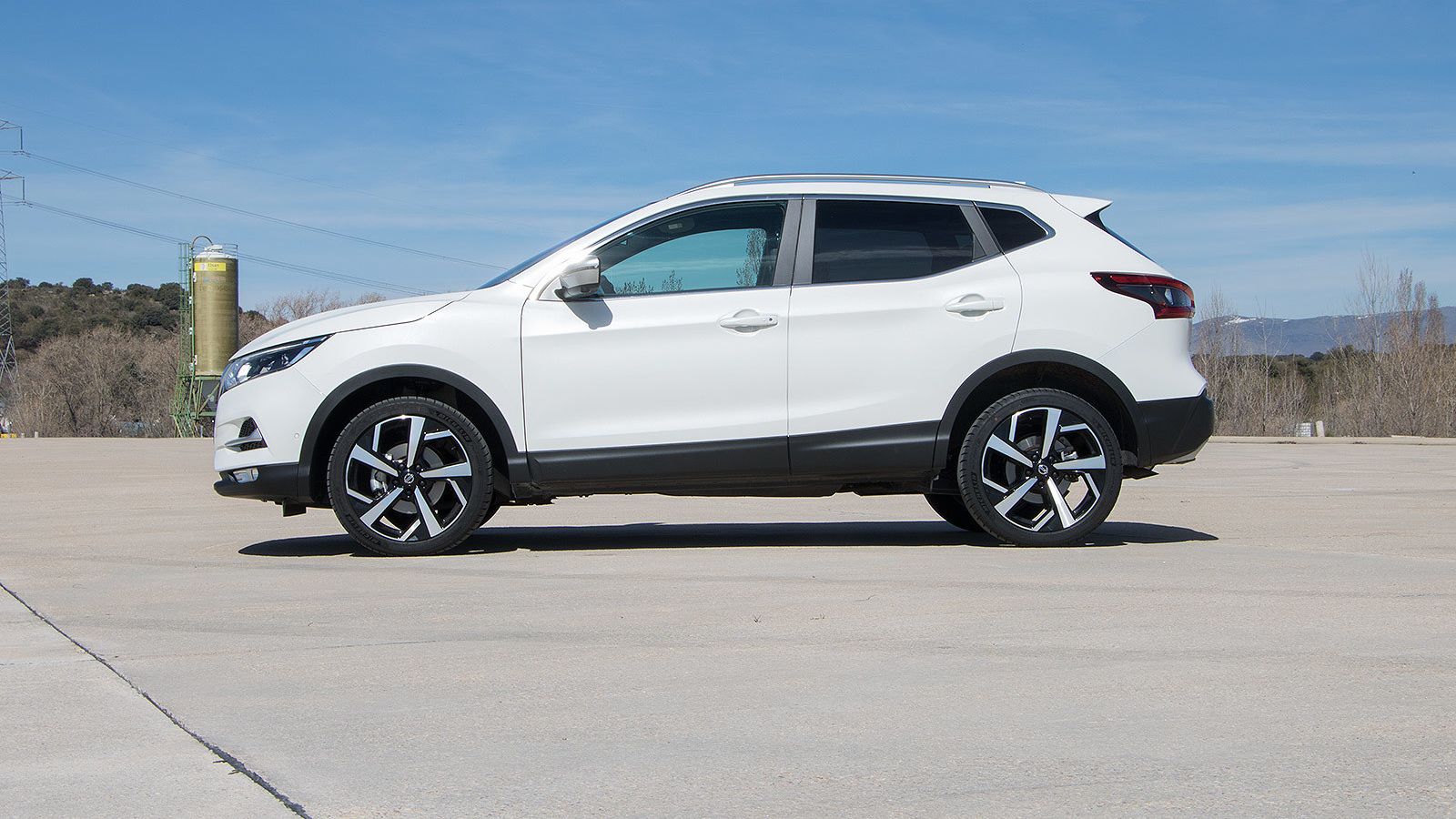 Presenta buen espacio y calidad a un precio contenido.