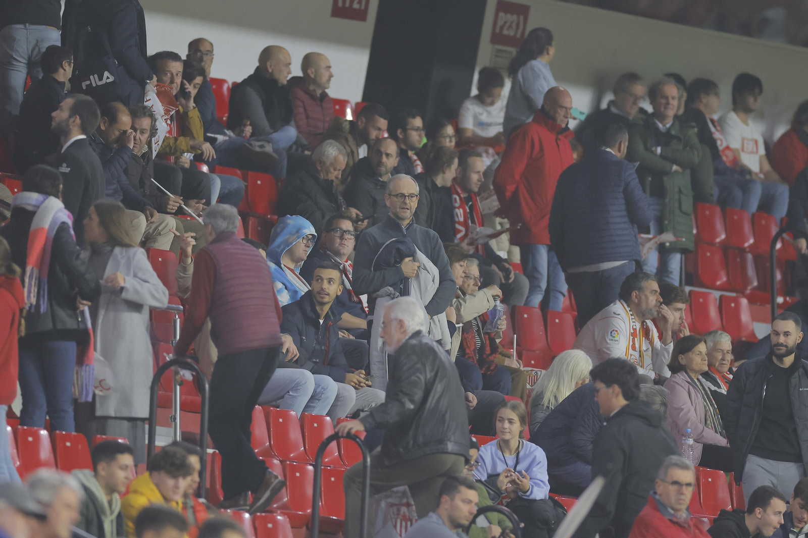 Búscate en las fotos del Sevilla Fc- PSV