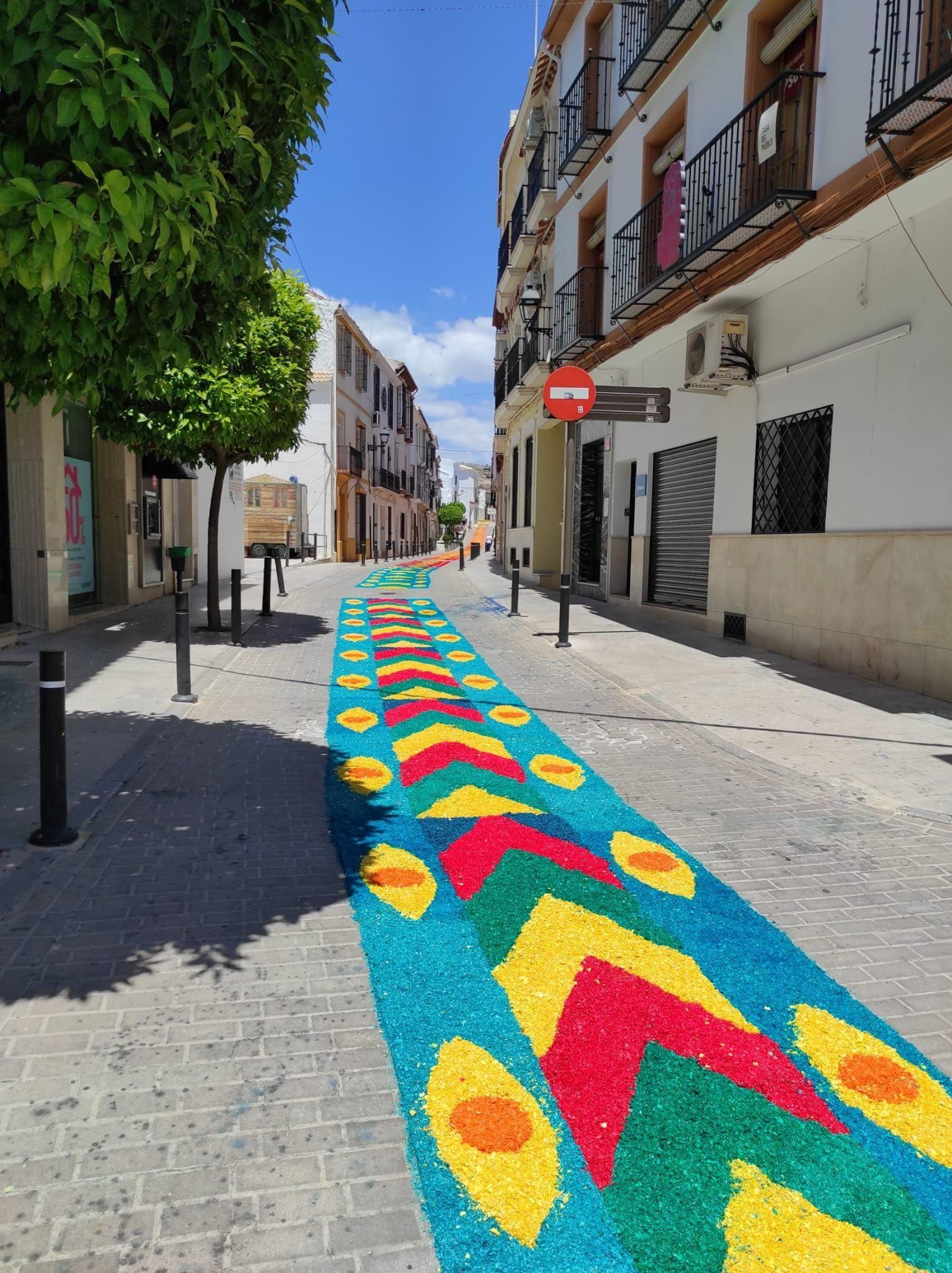 Un recorrido en imágenes por las coloridas alfombras del Corpus en Valenzuela, Belmez y Carcabuey