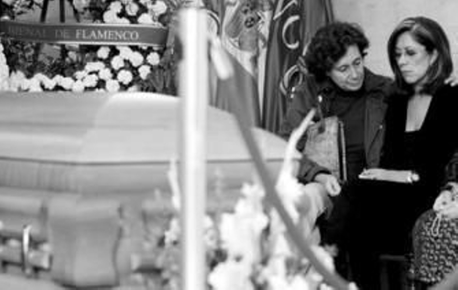 En la capilla ardiente los familiares recordaron el pasado sábado a Mario Maya.