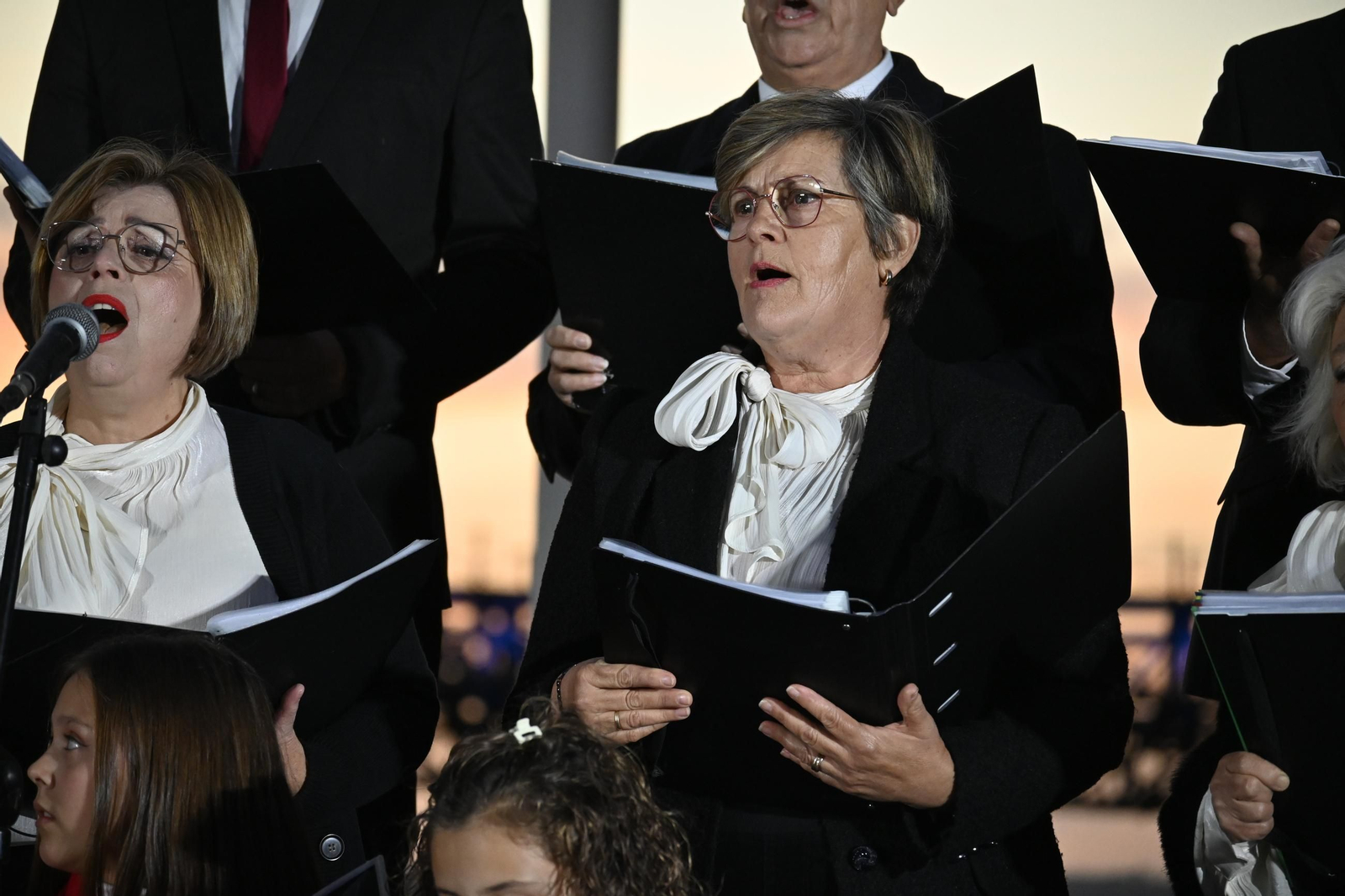Inauguración de la iluminación navideña en el Paseo de la Ría del Puerto de Huelva 2025