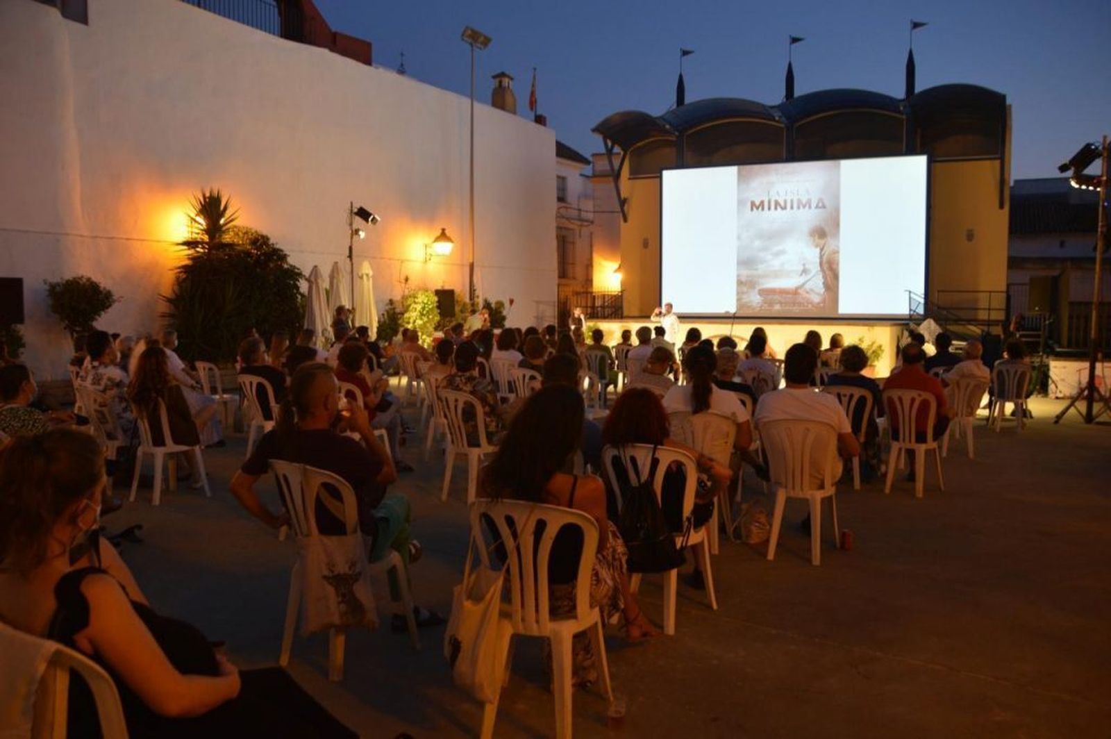 Los espectadores agotaron las entradas disponibles para la primera sesión proyectada en el Cine Astoria